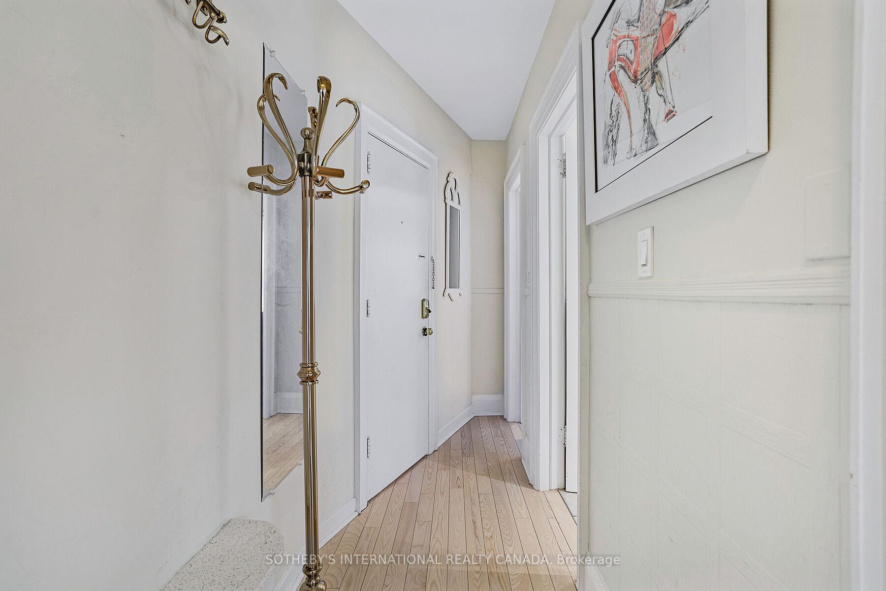 Photo 6 of 12 Belsize Drive, Toronto, Mount Pleasant West — HOMEH
