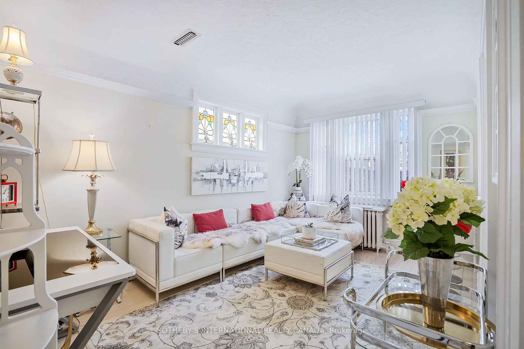 Photo 8 of 12 Belsize Drive, Toronto, Mount Pleasant West — HOMEH