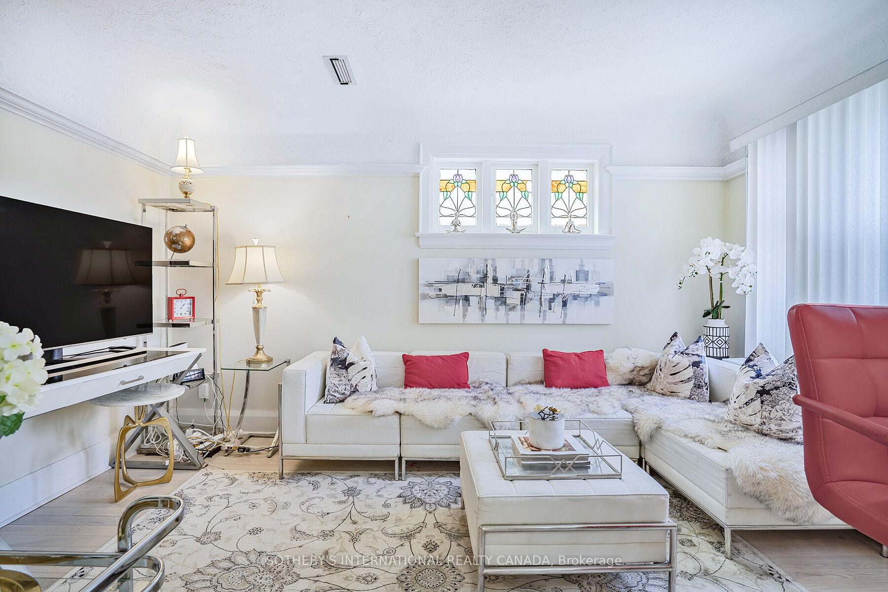 Photo 10 of 12 Belsize Drive, Toronto, Mount Pleasant West — HOMEH