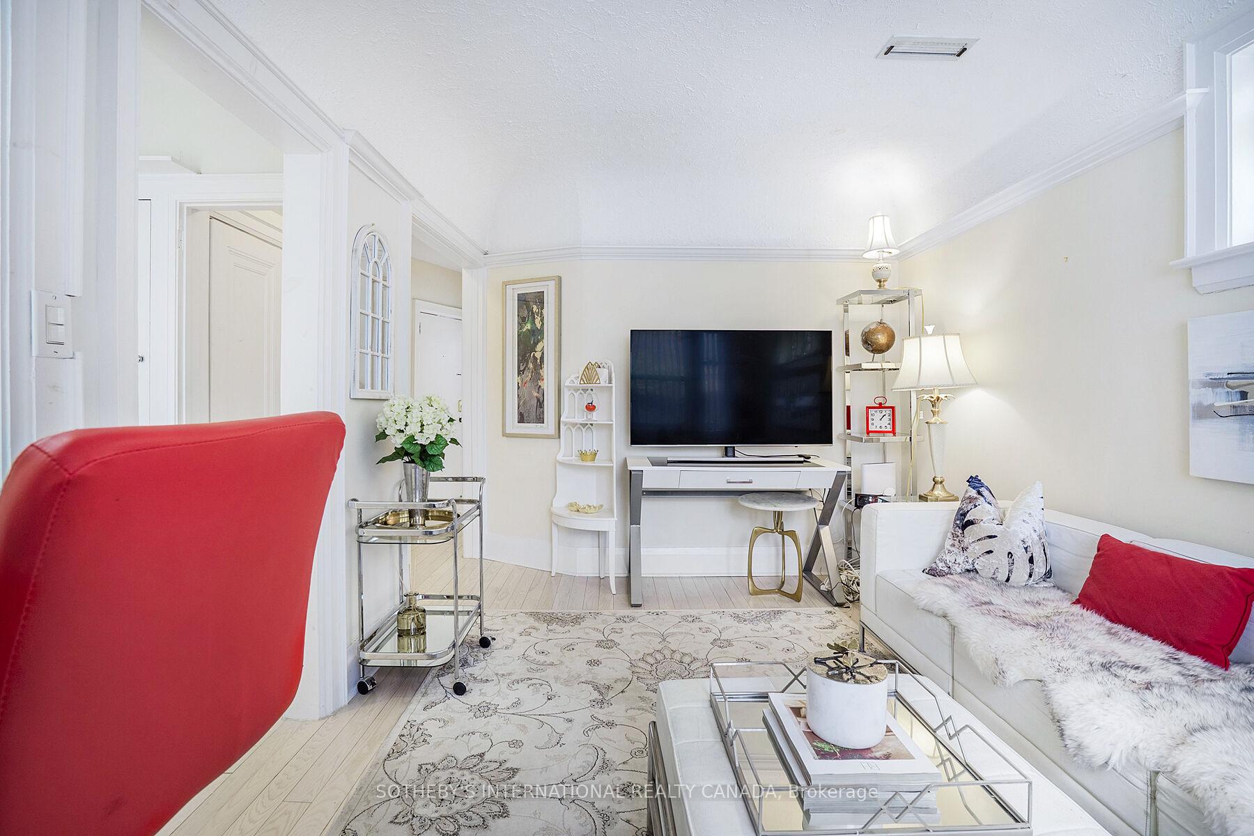 Photo 11 of 12 Belsize Drive, Toronto, Mount Pleasant West — HOMEH