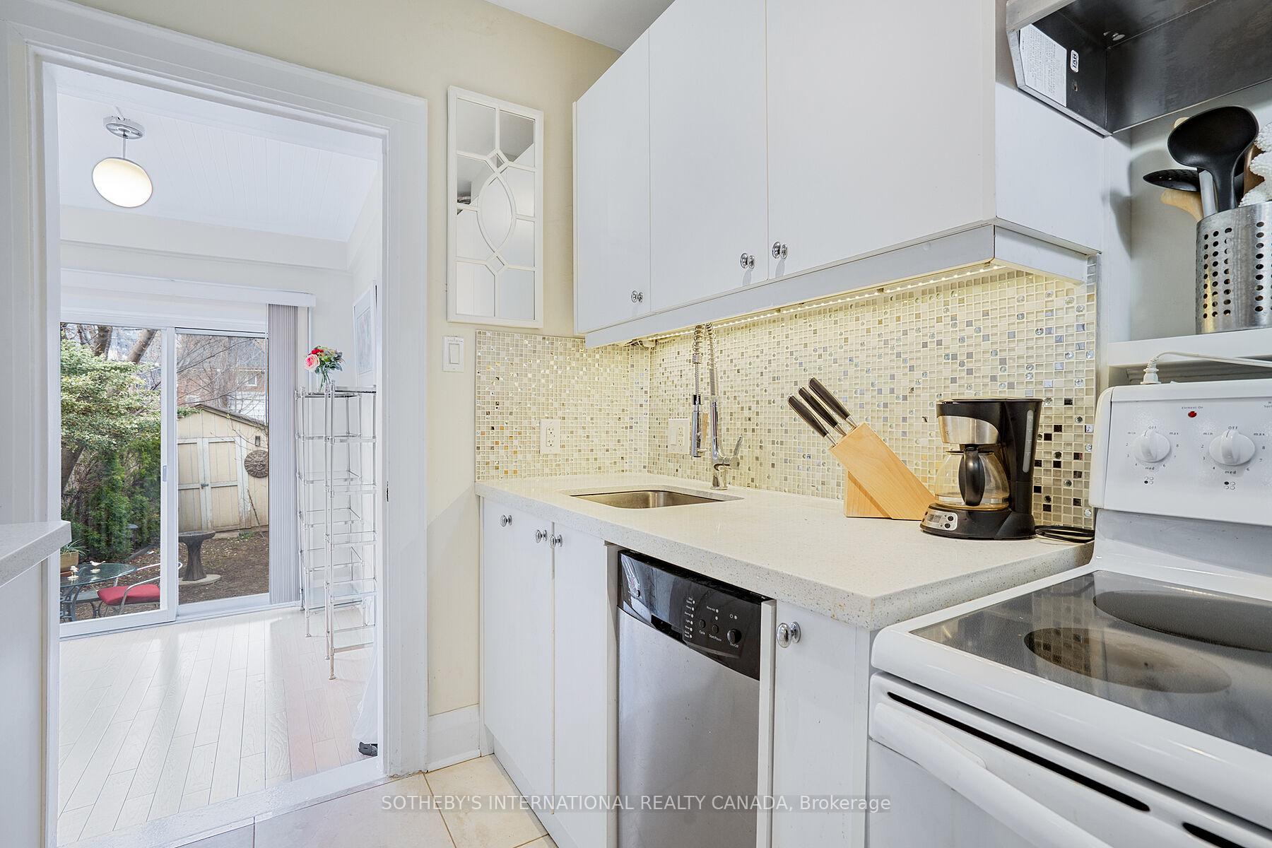 Photo 15 of 12 Belsize Drive, Toronto, Mount Pleasant West — HOMEH