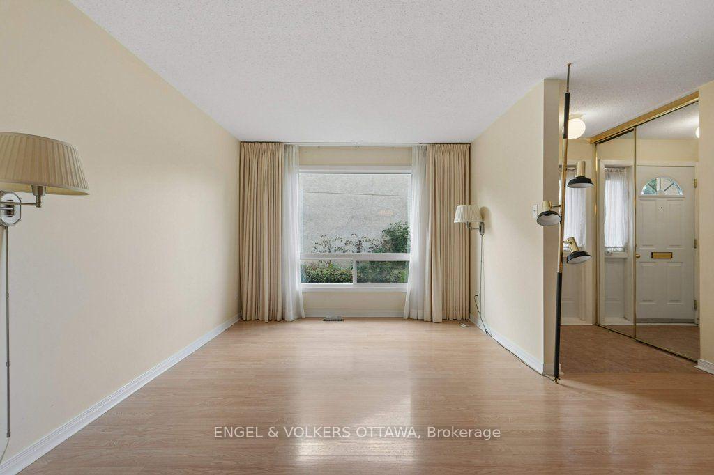 Photo 5 of Unit 18, 1280 Cahill Drive, Ottawa, South Keys — HOMEH