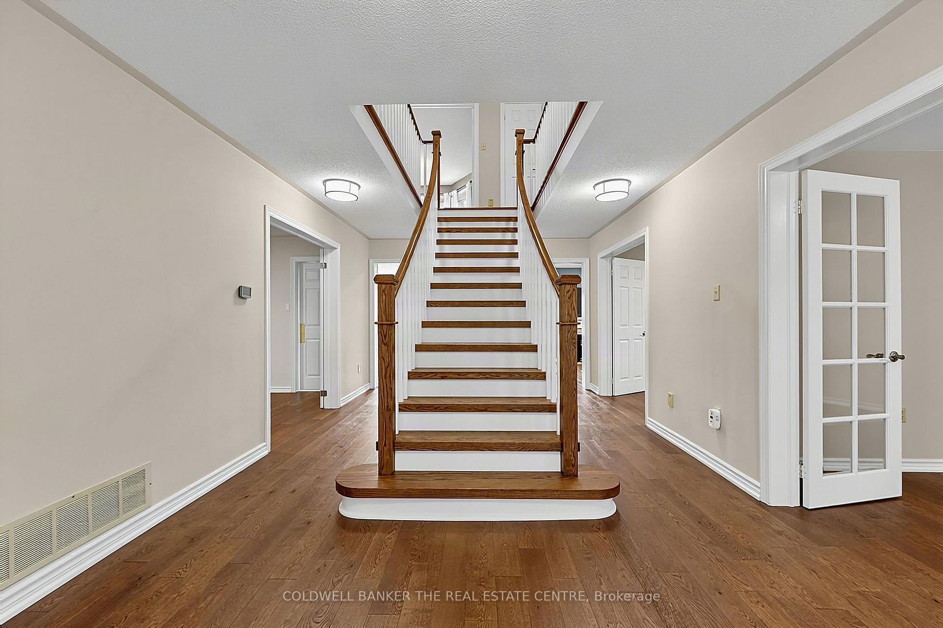 Photo 8 of 37 Falling Brook Drive, Barrie, Bayshore — HOMEH