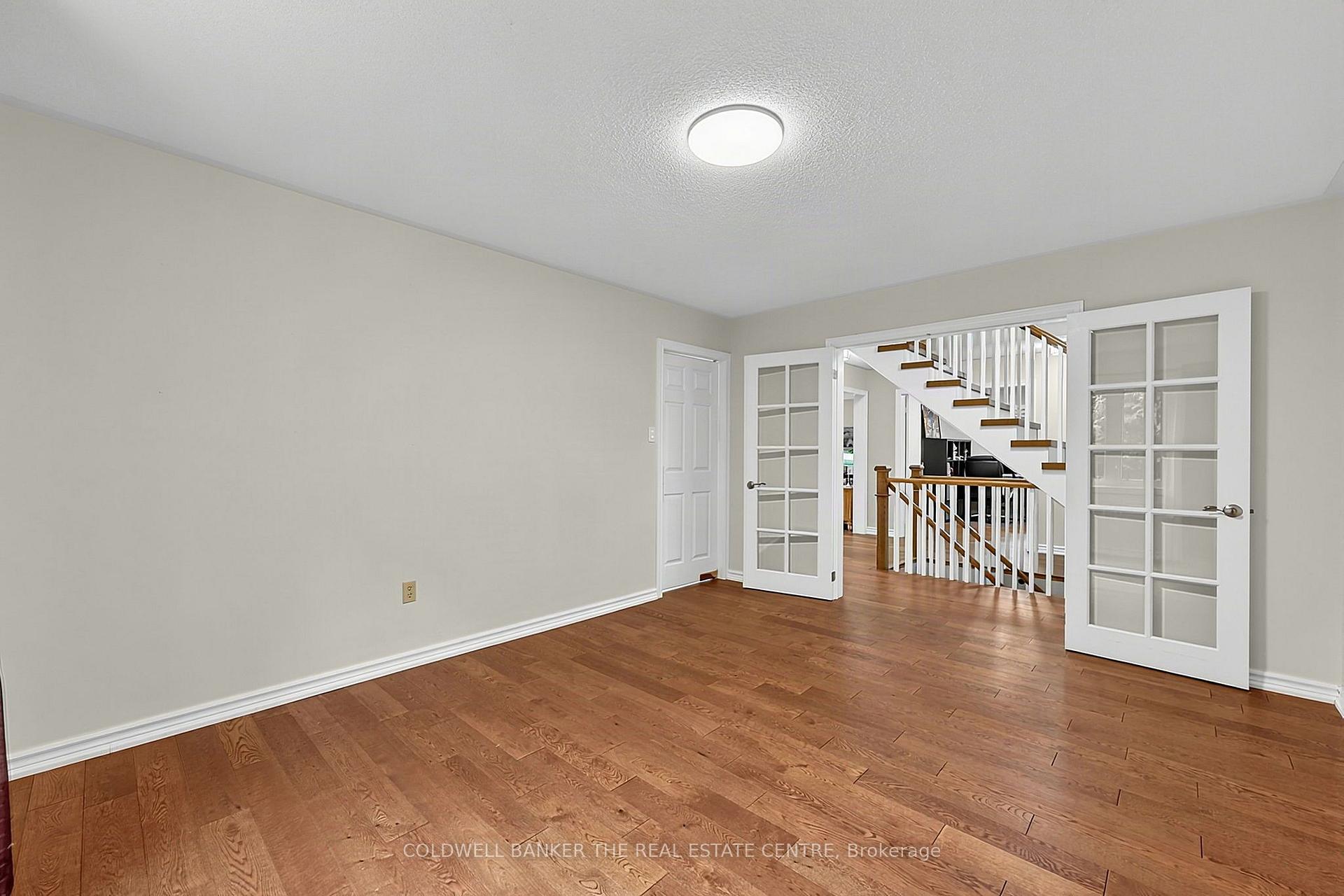 Photo 23 of 37 Falling Brook Drive, Barrie, Bayshore — HOMEH