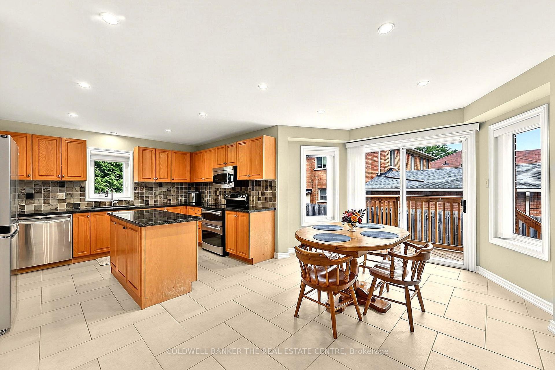 Photo 31 of 37 Falling Brook Drive, Barrie, Bayshore — HOMEH