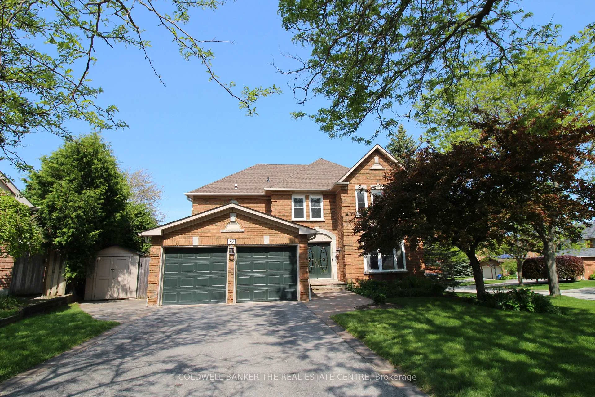 Photo 2 of 37 Falling Brook Drive, Barrie, Bayshore — HOMEH