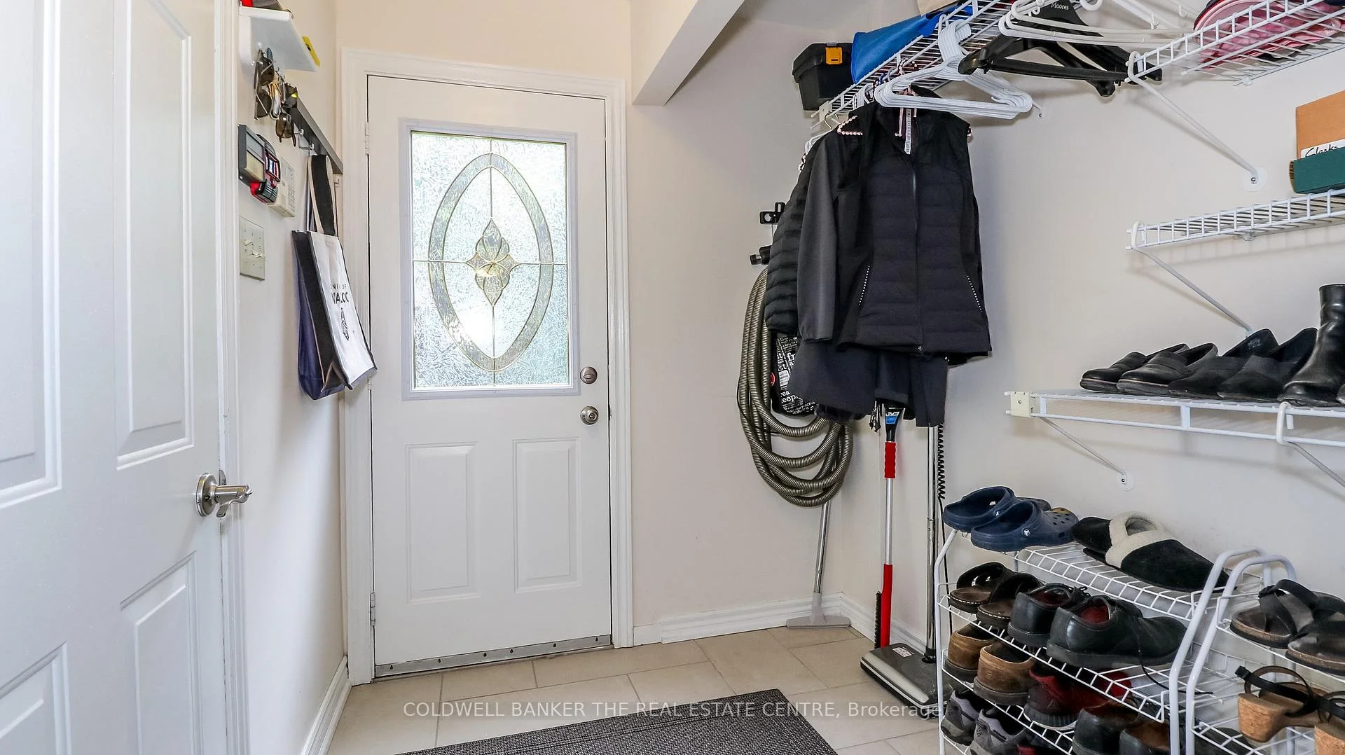 Photo 9 of 37 Falling Brook Drive, Barrie, Bayshore — HOMEH