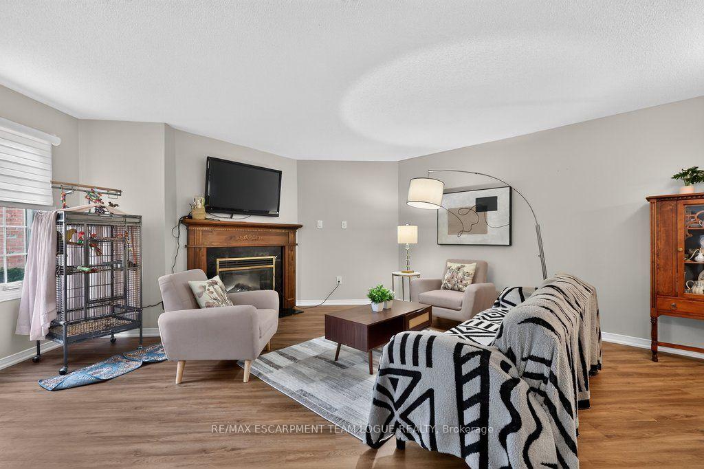 Photo 5 of Unit 112, 2110 Cleaver Avenue, Burlington, Headon — HOMEH