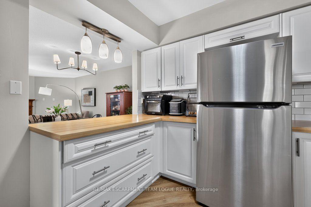Photo 14 of Unit 112, 2110 Cleaver Avenue, Burlington, Headon — HOMEH