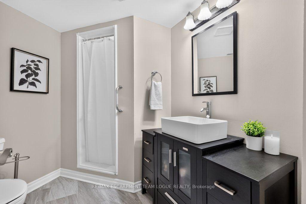 Photo 20 of Unit 112, 2110 Cleaver Avenue, Burlington, Headon — HOMEH