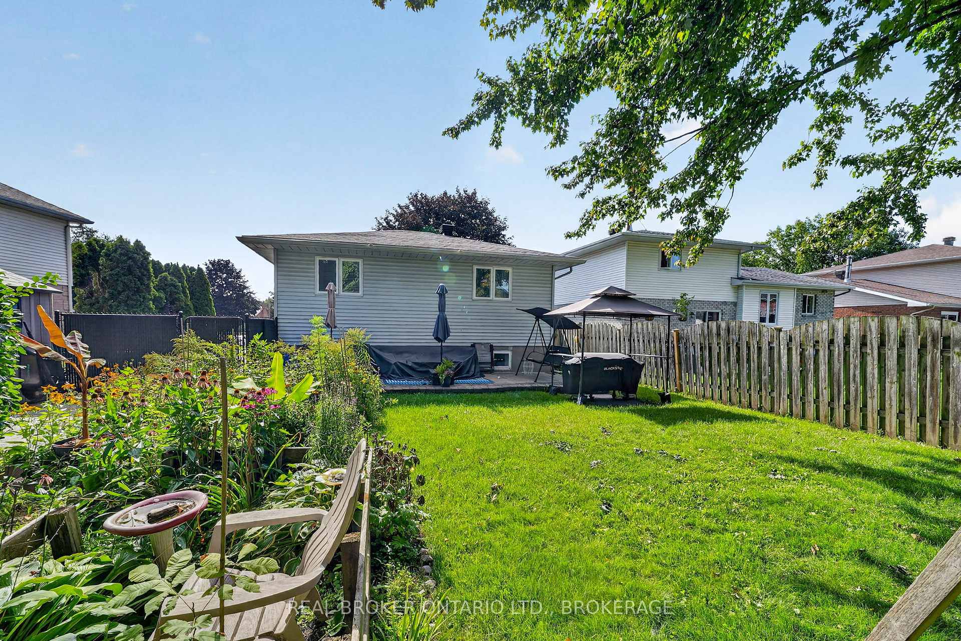 Photo 33 of 858 Chelsea Crescent, Cornwall, Cornwall — HOMEH