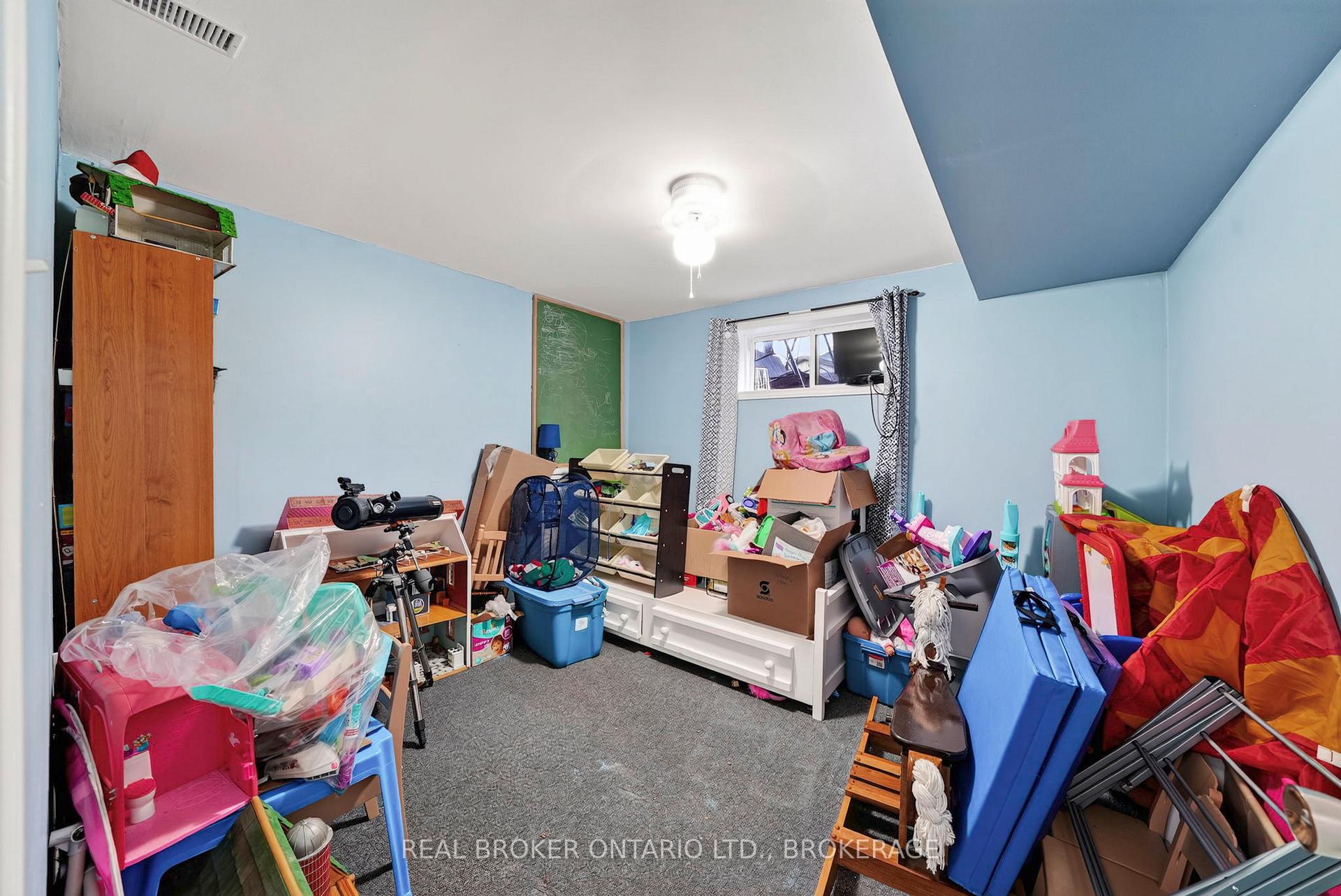 Photo 20 of 858 Chelsea Crescent, Cornwall, Cornwall — HOMEH