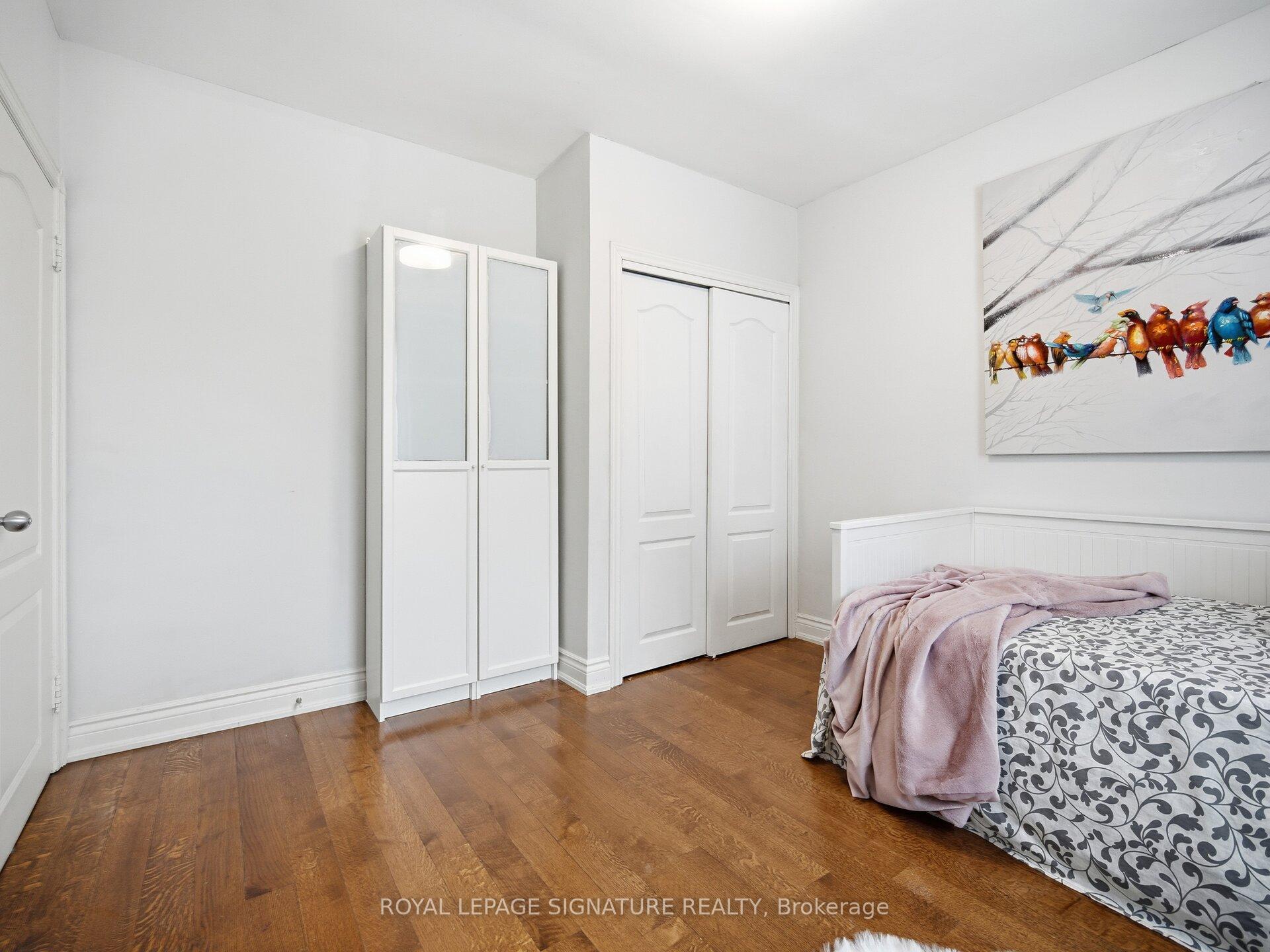Photo 11 of 205 Prince Edward Drive S, Etobicoke, Stonegate-Queensway — HOMEH