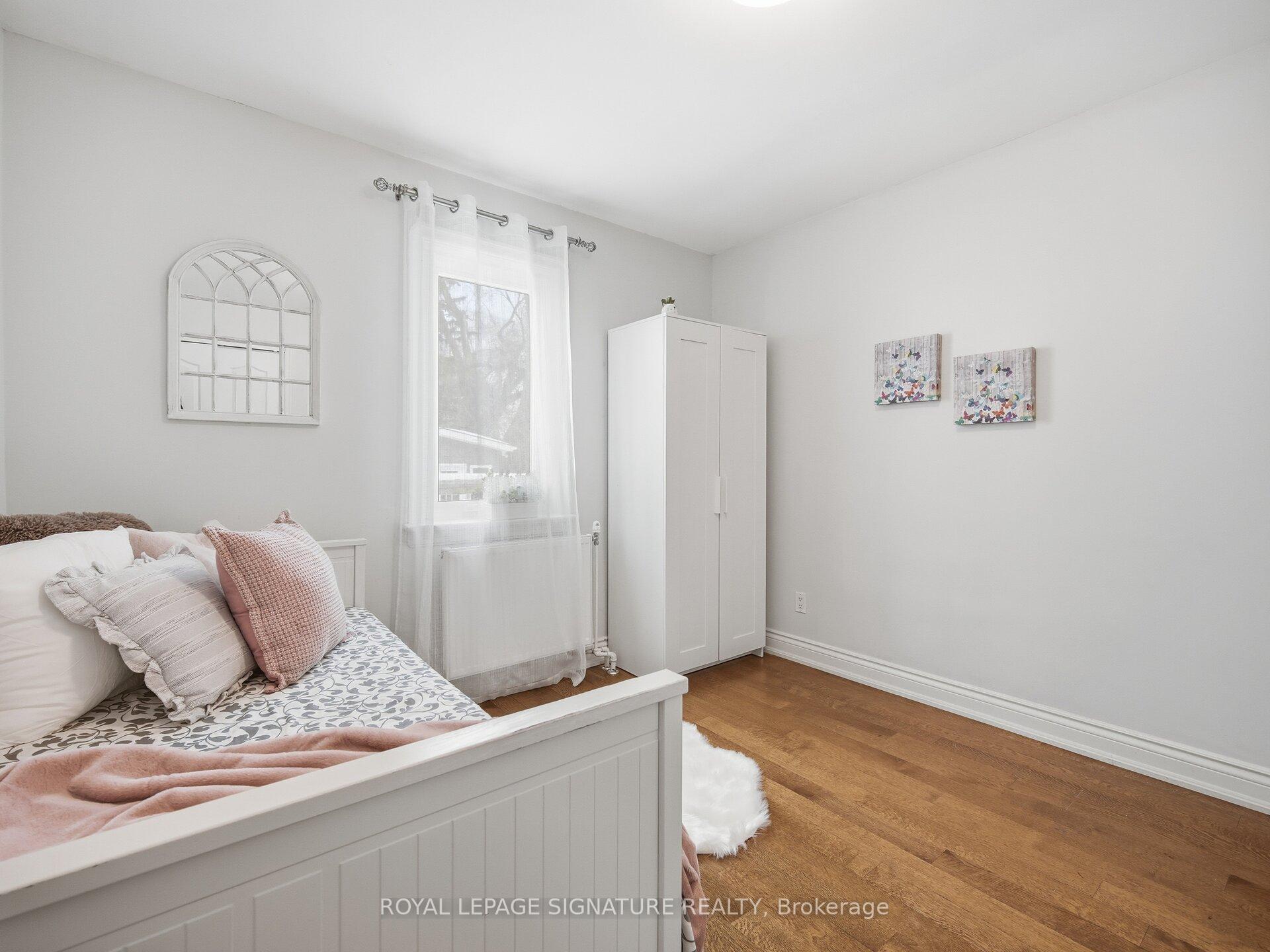 Photo 12 of 205 Prince Edward Drive S, Etobicoke, Stonegate-Queensway — HOMEH