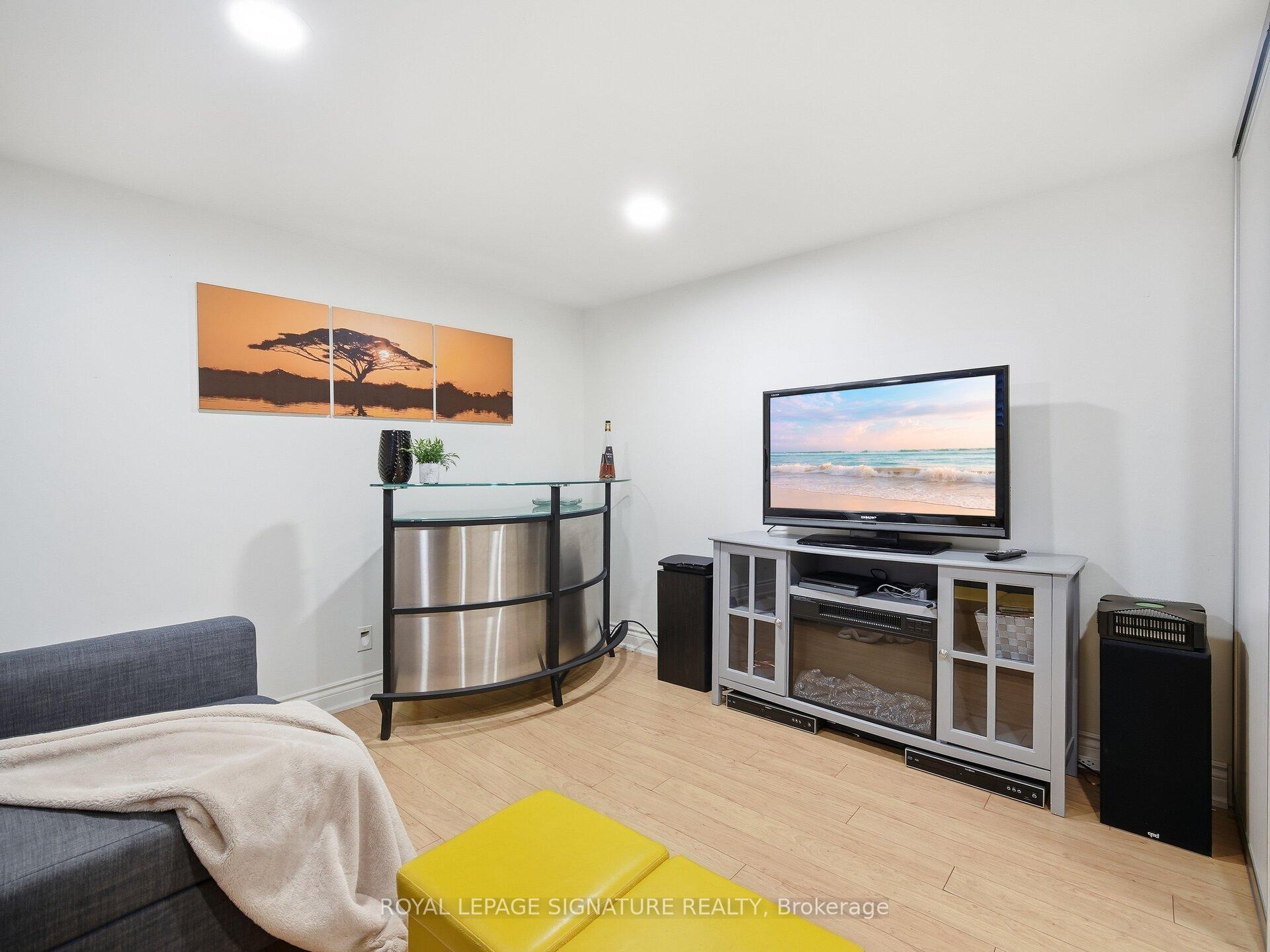 Photo 19 of 205 Prince Edward Drive S, Etobicoke, Stonegate-Queensway — HOMEH