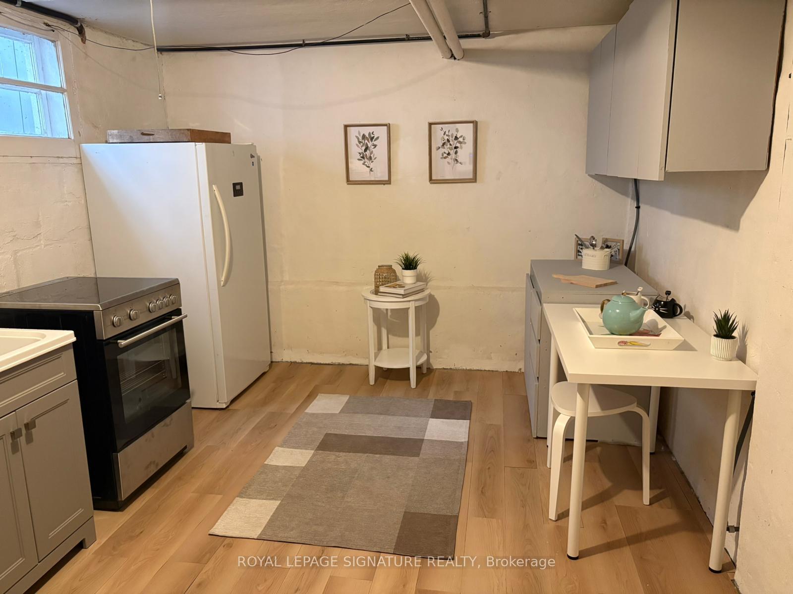 Photo 21 of 205 Prince Edward Drive S, Etobicoke, Stonegate-Queensway — HOMEH