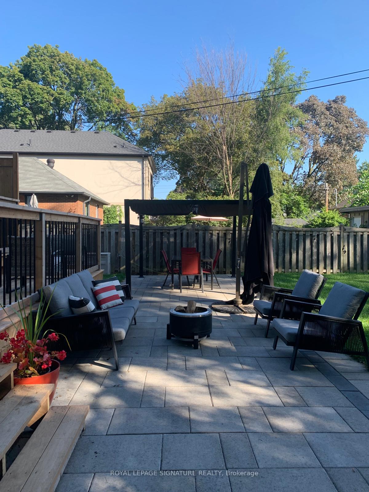 Photo 27 of 205 Prince Edward Drive S, Etobicoke, Stonegate-Queensway — HOMEH