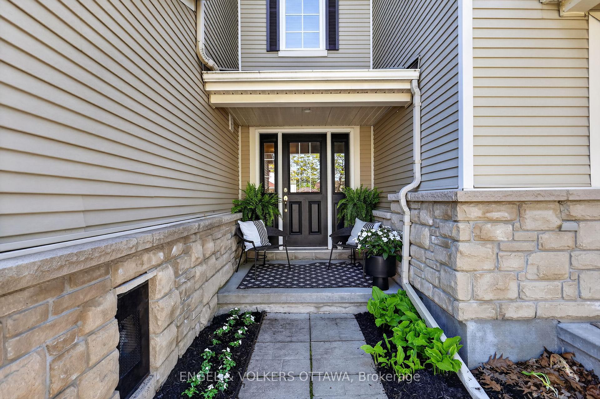 Photo 3 of 103 Goldwood Private, Ottawa, Barrhaven - Stonebridge — HOMEH