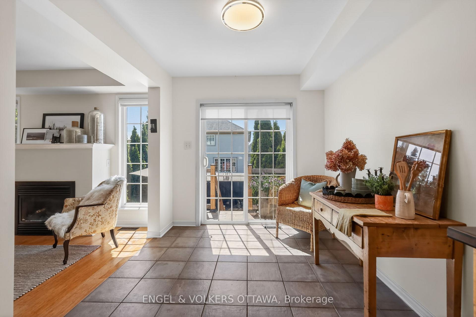 Photo 12 of 103 Goldwood Private, Ottawa, Barrhaven - Stonebridge — HOMEH