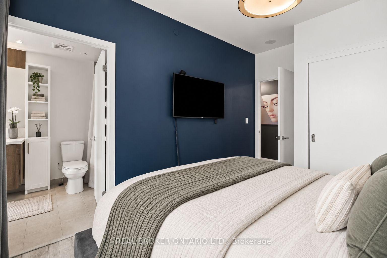 Photo 13 of Unit 2002, 21 Widmer Street, Toronto, Waterfront Communities — HOMEH