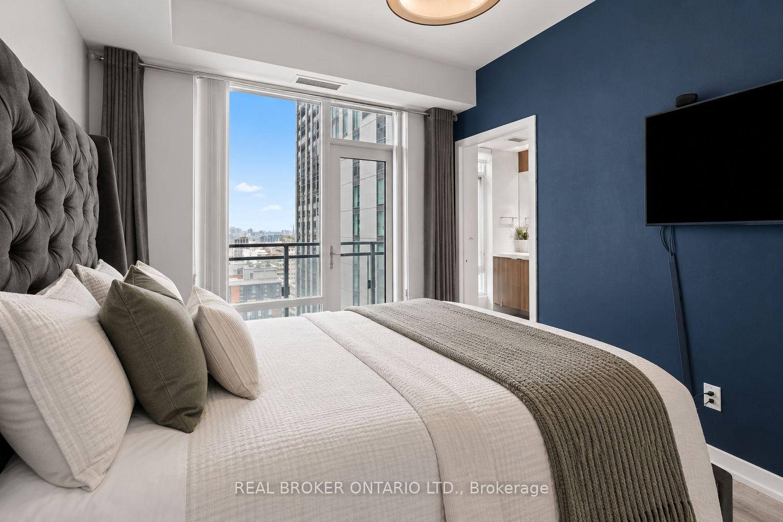 Photo 14 of Unit 2002, 21 Widmer Street, Toronto, Waterfront Communities — HOMEH