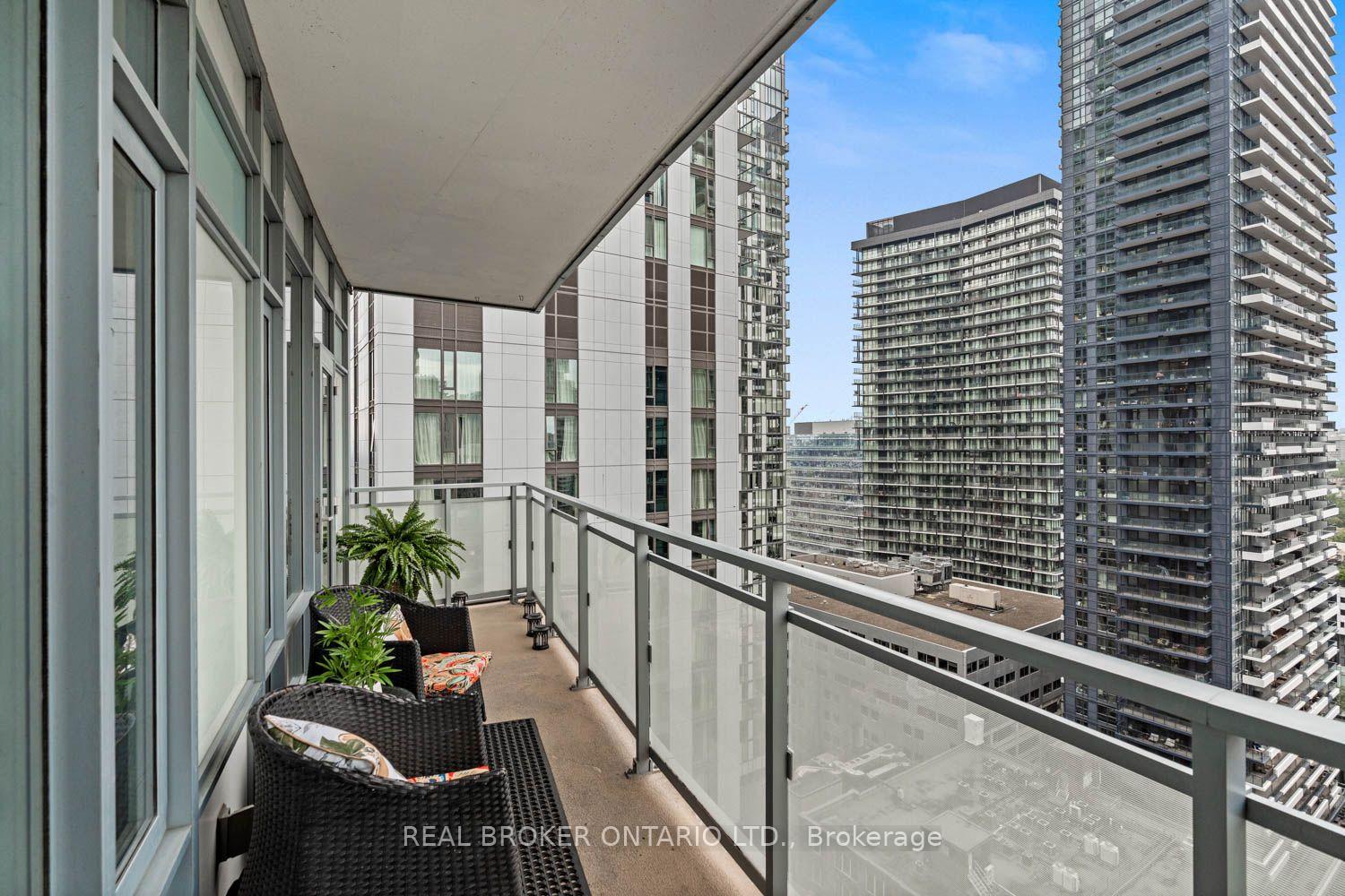 Photo 24 of Unit 2002, 21 Widmer Street, Toronto, Waterfront Communities — HOMEH