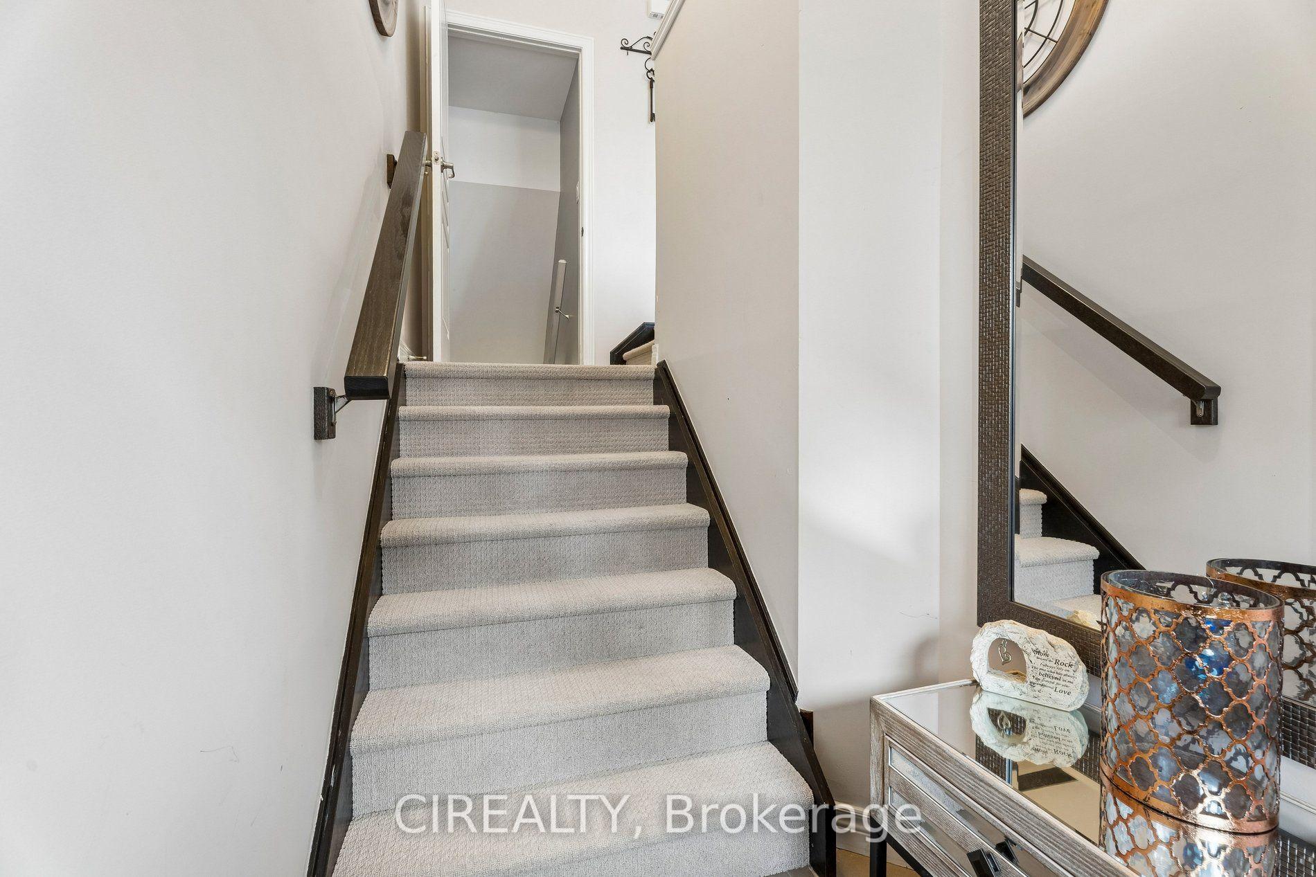 Photo 5 of Unit 12, 201 Westbank Trail, Hamilton, Stoney Creek Mountain — HOMEH