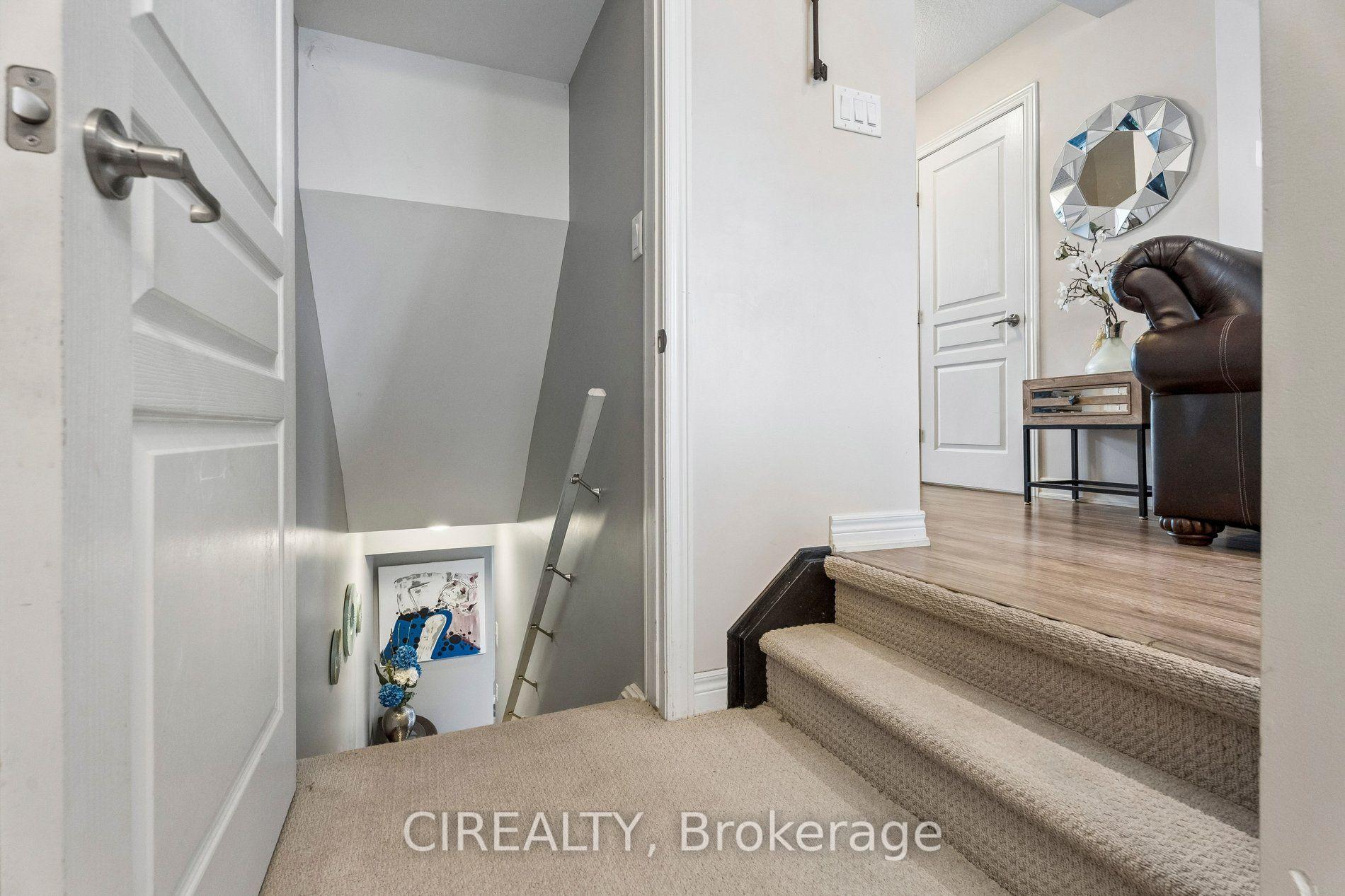 Photo 7 of Unit 12, 201 Westbank Trail, Hamilton, Stoney Creek Mountain — HOMEH