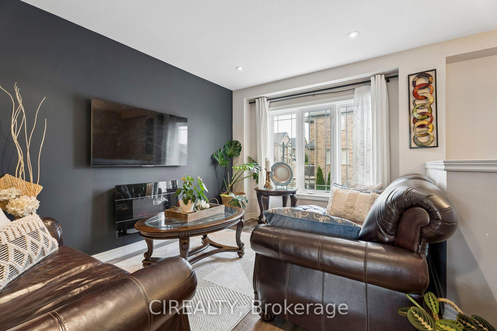 Photo 8 of Unit 12, 201 Westbank Trail, Hamilton, Stoney Creek Mountain — HOMEH