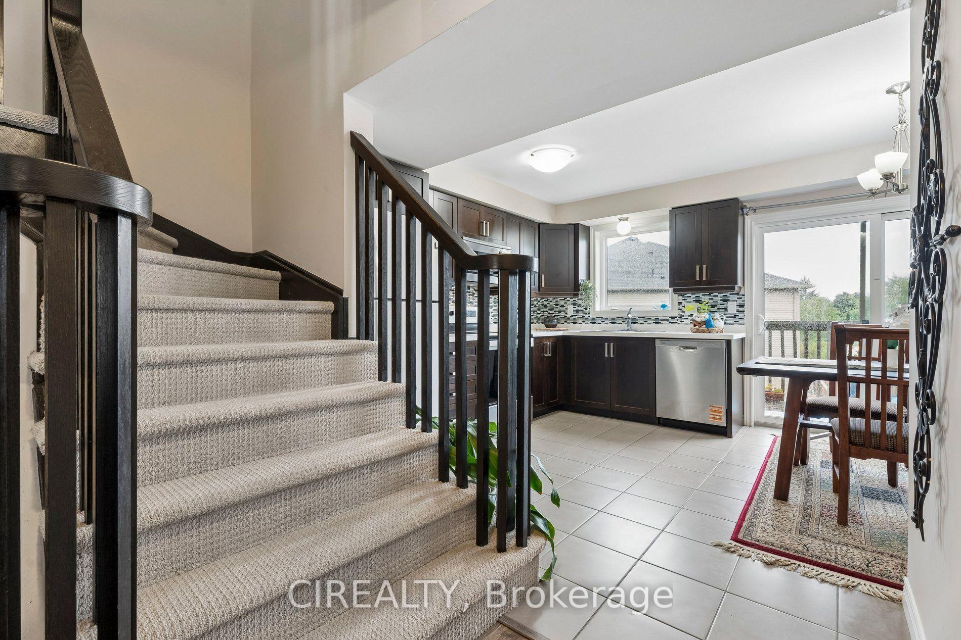 Photo 14 of Unit 12, 201 Westbank Trail, Hamilton, Stoney Creek Mountain — HOMEH
