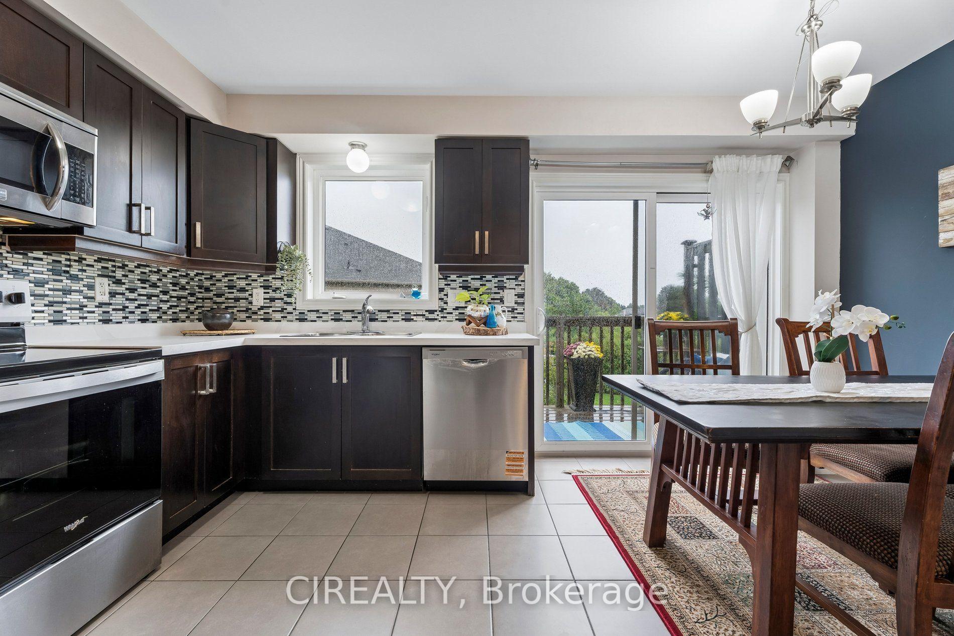 Photo 18 of Unit 12, 201 Westbank Trail, Hamilton, Stoney Creek Mountain — HOMEH