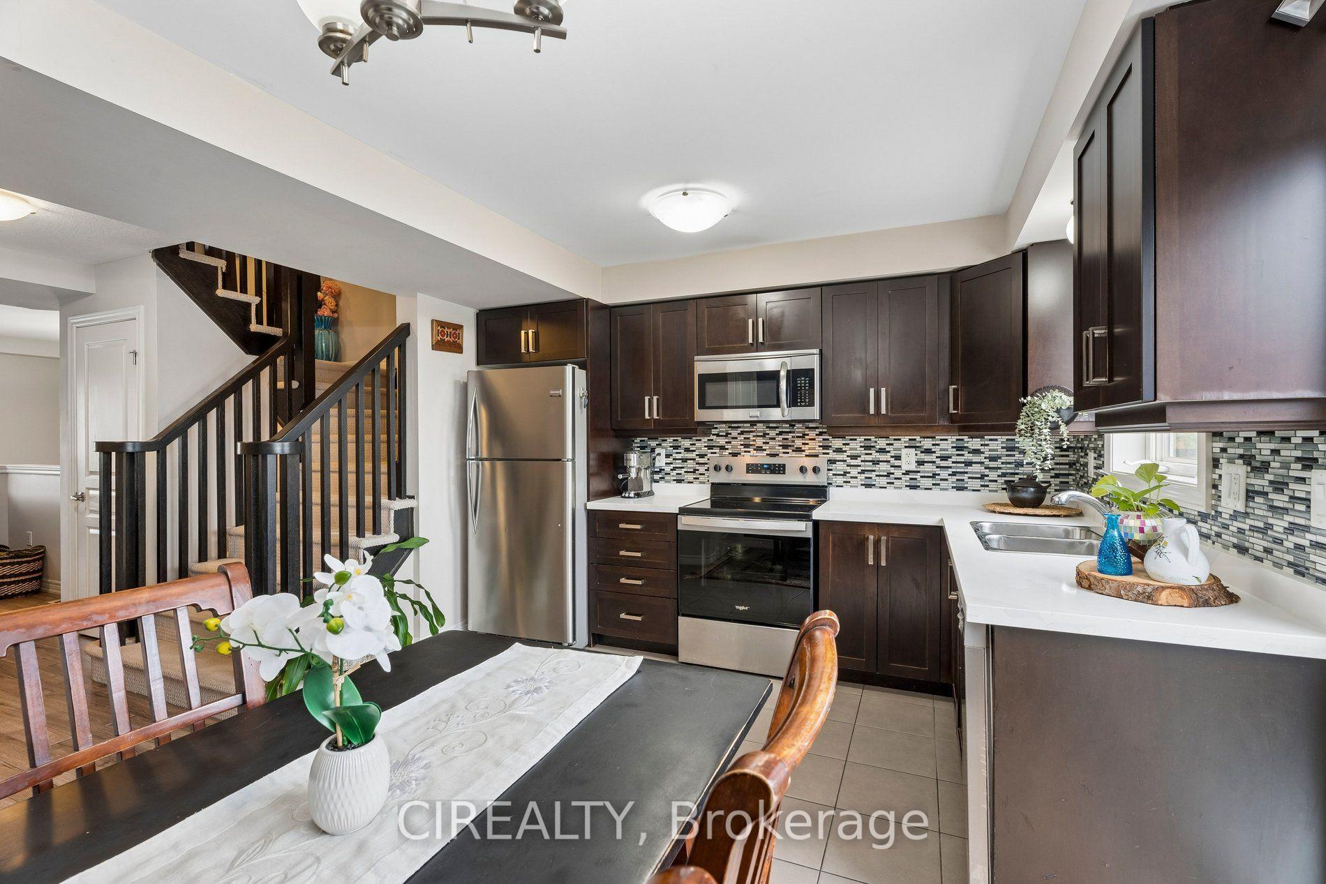 Photo 24 of Unit 12, 201 Westbank Trail, Hamilton, Stoney Creek Mountain — HOMEH