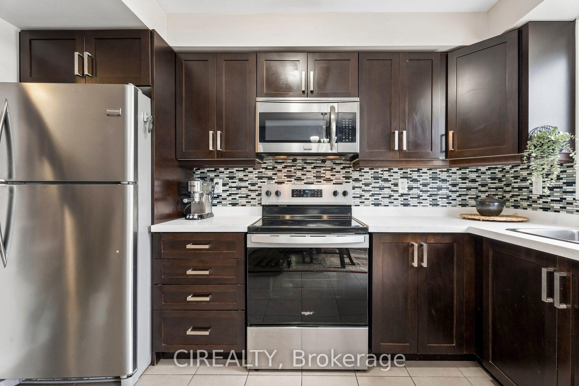 Photo 26 of Unit 12, 201 Westbank Trail, Hamilton, Stoney Creek Mountain — HOMEH
