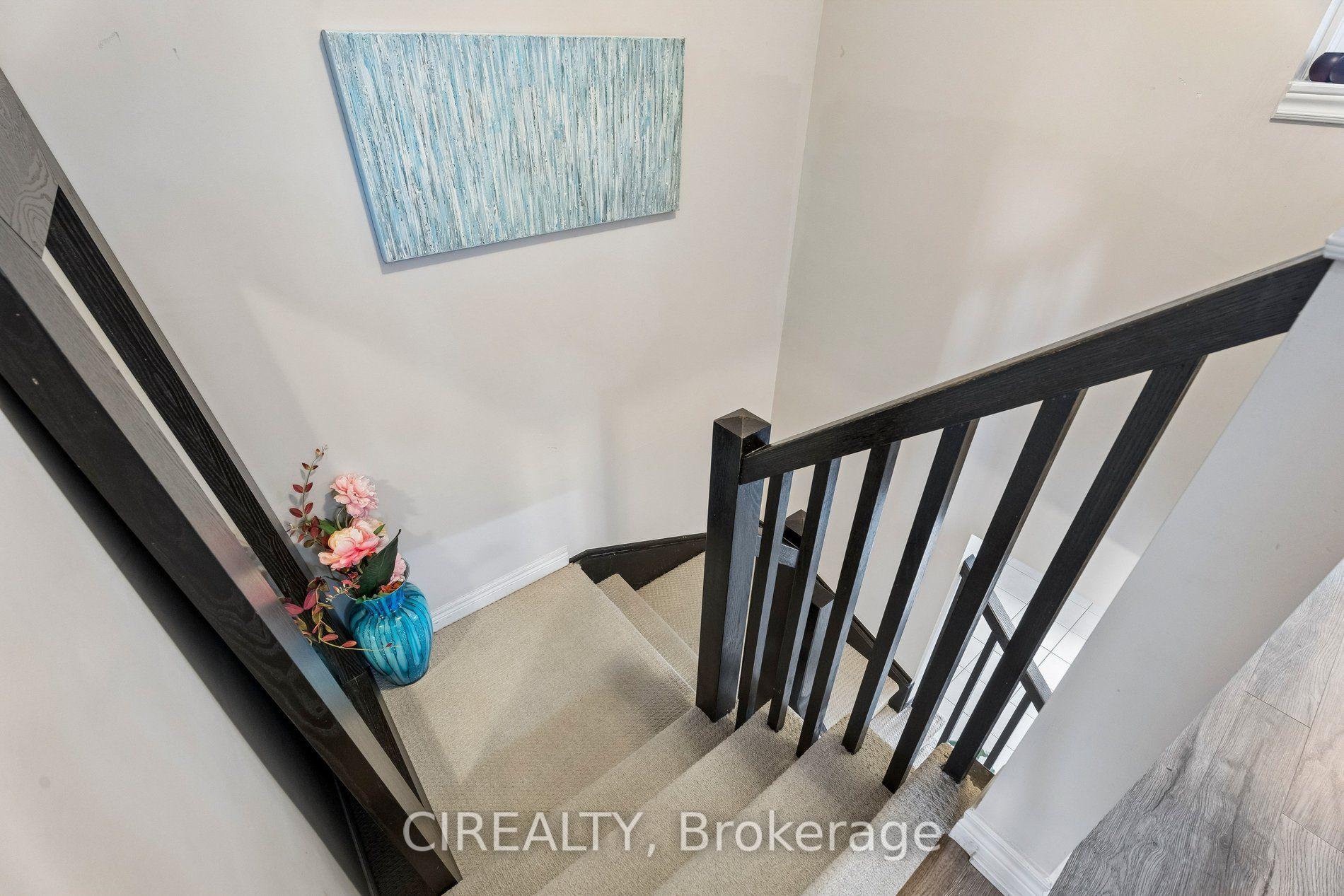 Photo 33 of Unit 12, 201 Westbank Trail, Hamilton, Stoney Creek Mountain — HOMEH