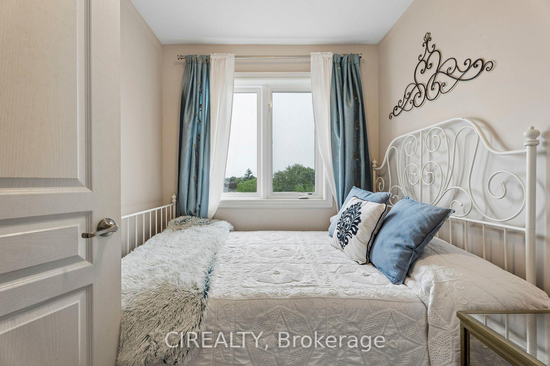 Photo 42 of Unit 12, 201 Westbank Trail, Hamilton, Stoney Creek Mountain — HOMEH
