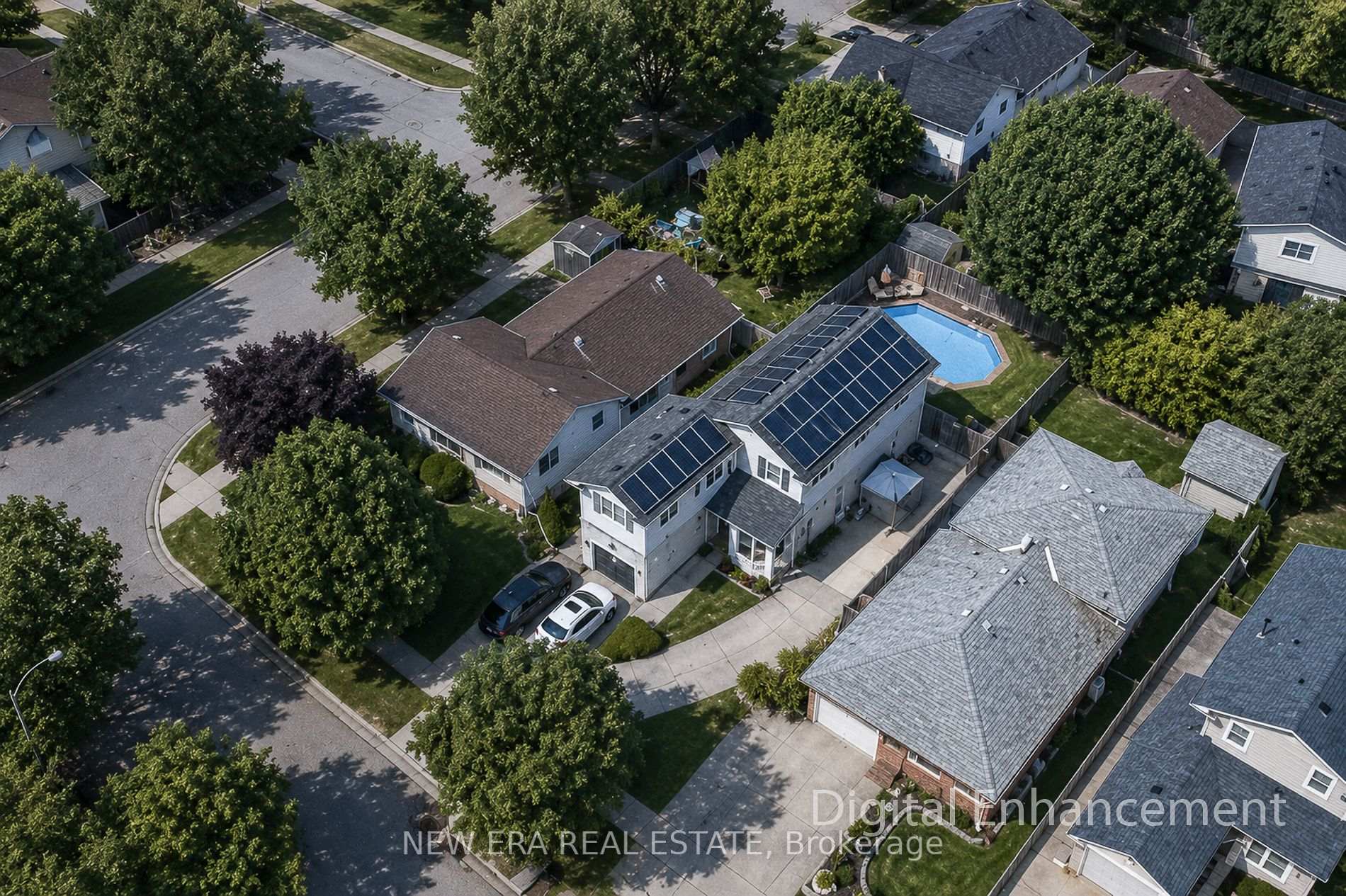 Photo 2 of 8 Dalton Gate, Hamilton, Stoney Creek Mountain — HOMEH
