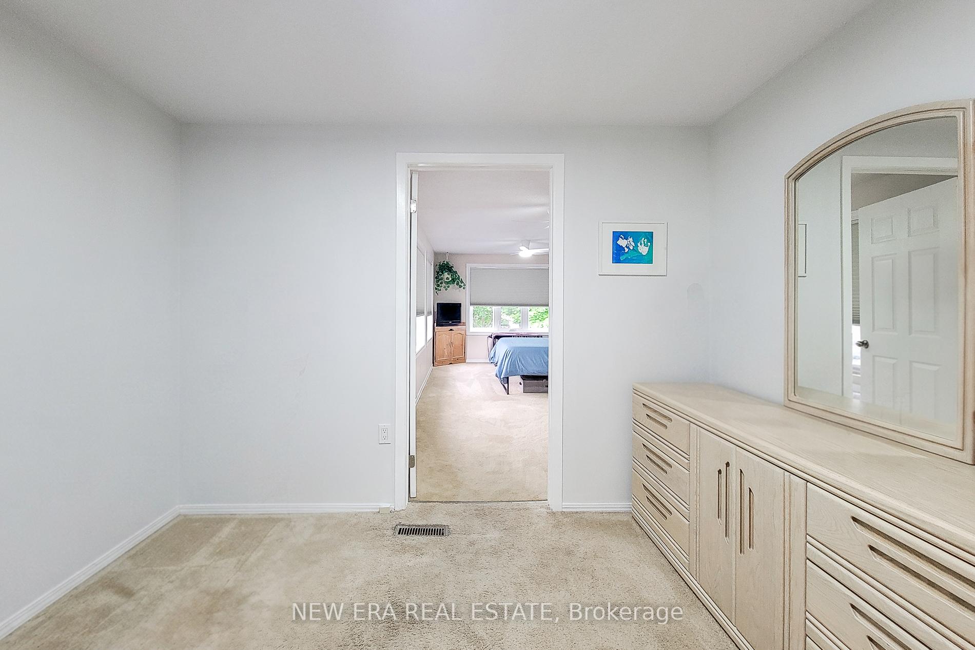 Photo 23 of 8 Dalton Gate, Hamilton, Stoney Creek Mountain — HOMEH