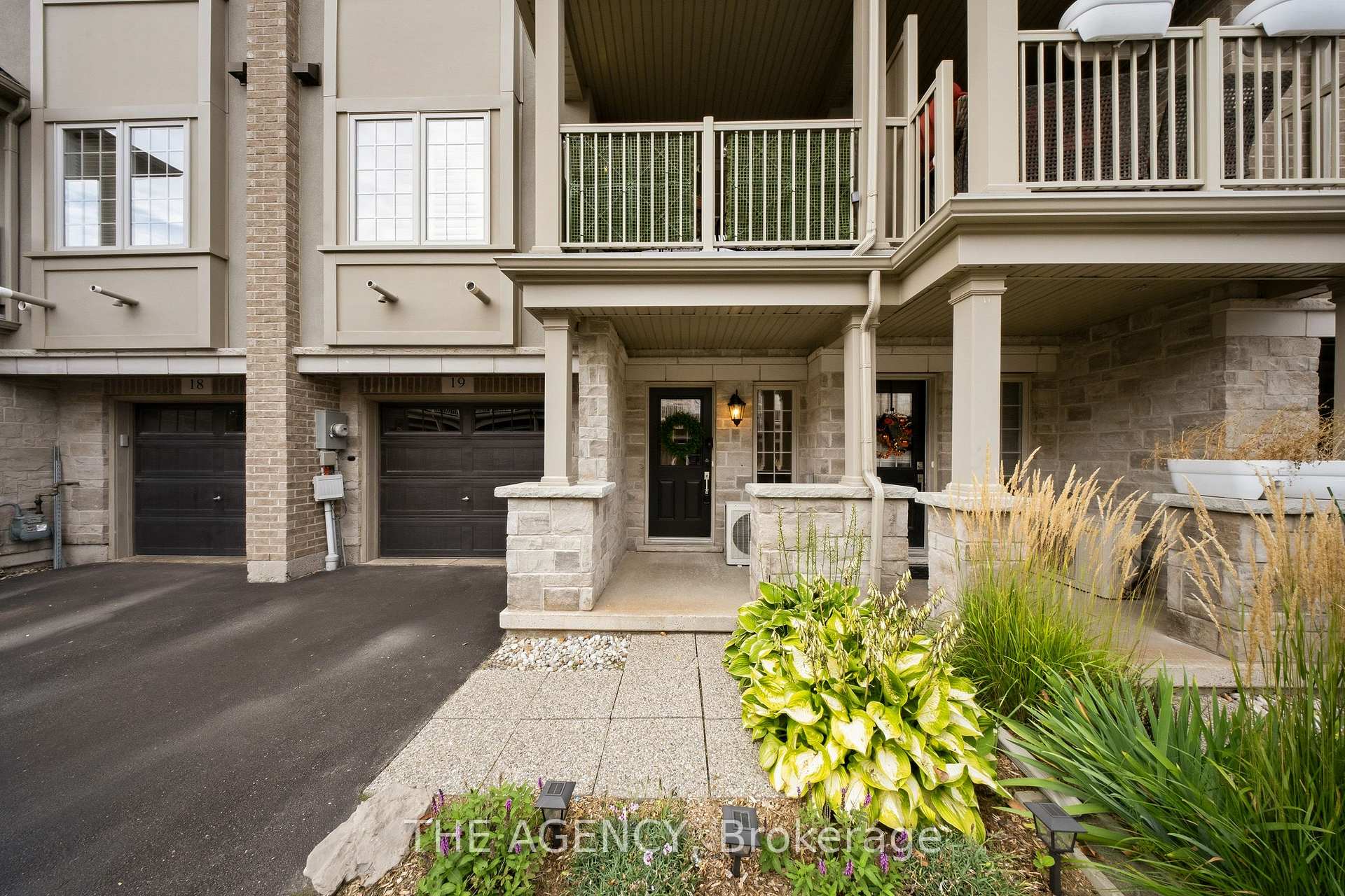 Photo 2 of Unit 19, 215 Dundas Street E, Hamilton, Waterdown — HOMEH