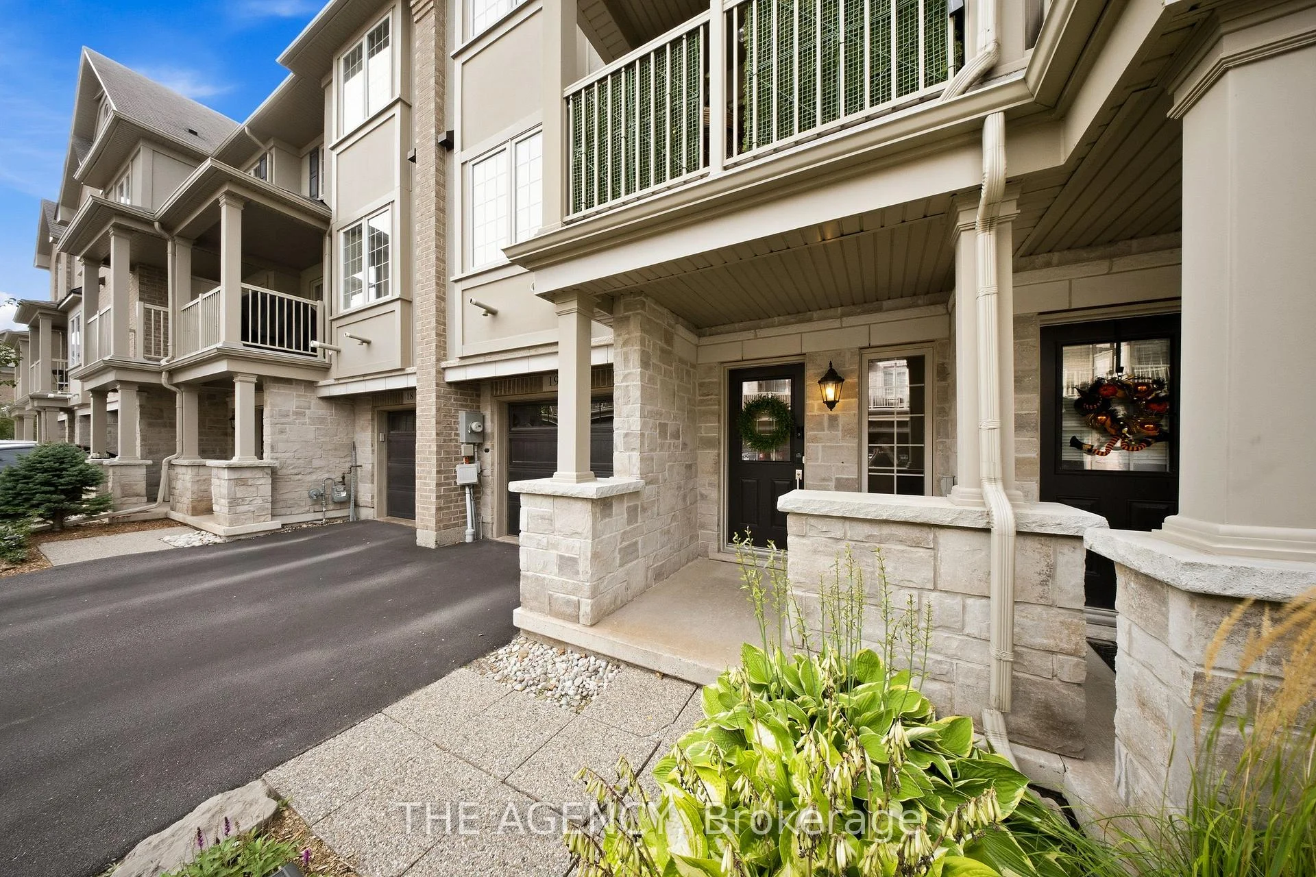 Photo 1 of Unit 19, 215 Dundas Street E, Hamilton, Waterdown — HOMEH