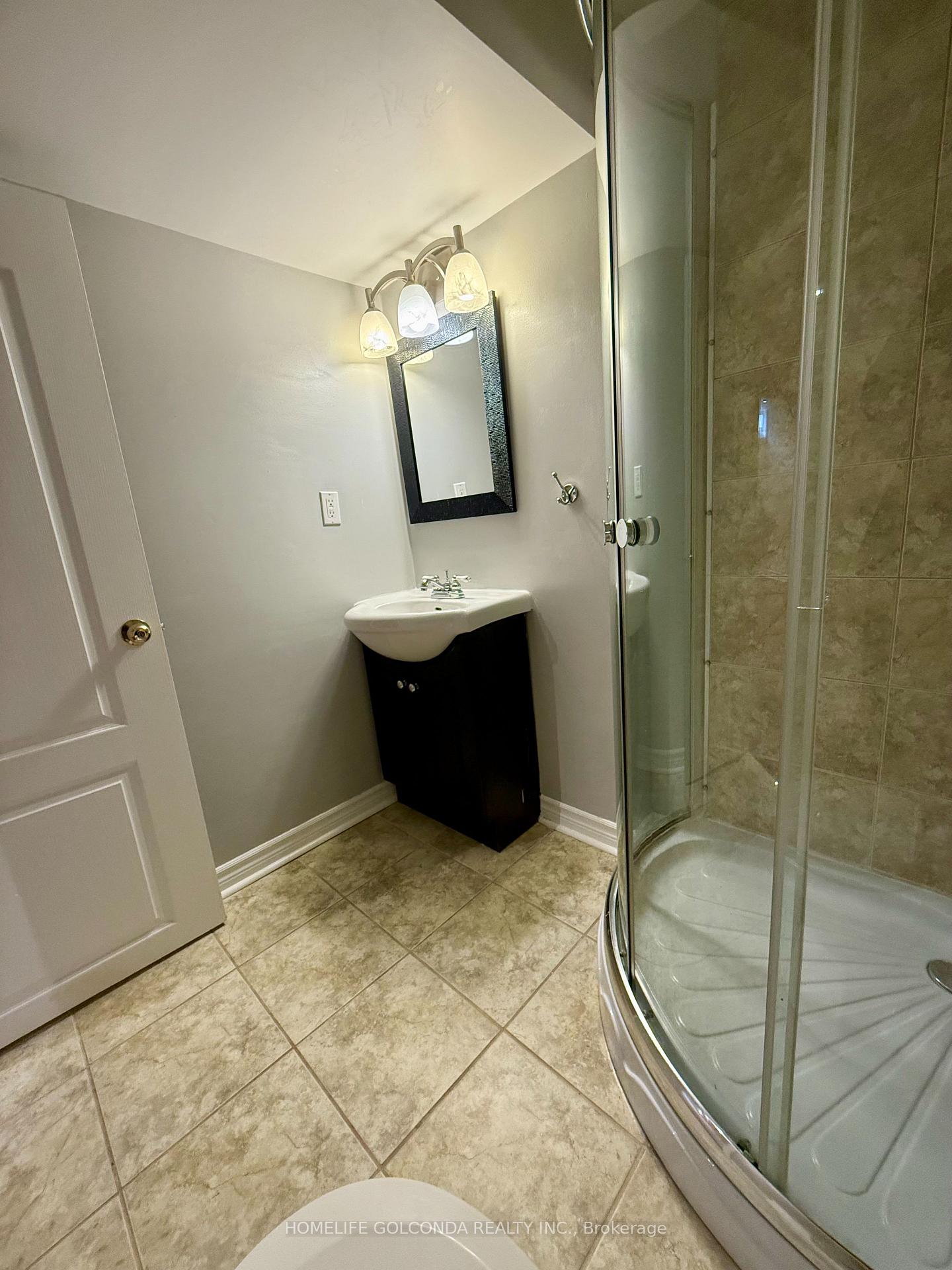 Photo 10 of 64 Pillar Rock Crescent, Markham, Victoria Manor-Jennings Gate — HOMEH
