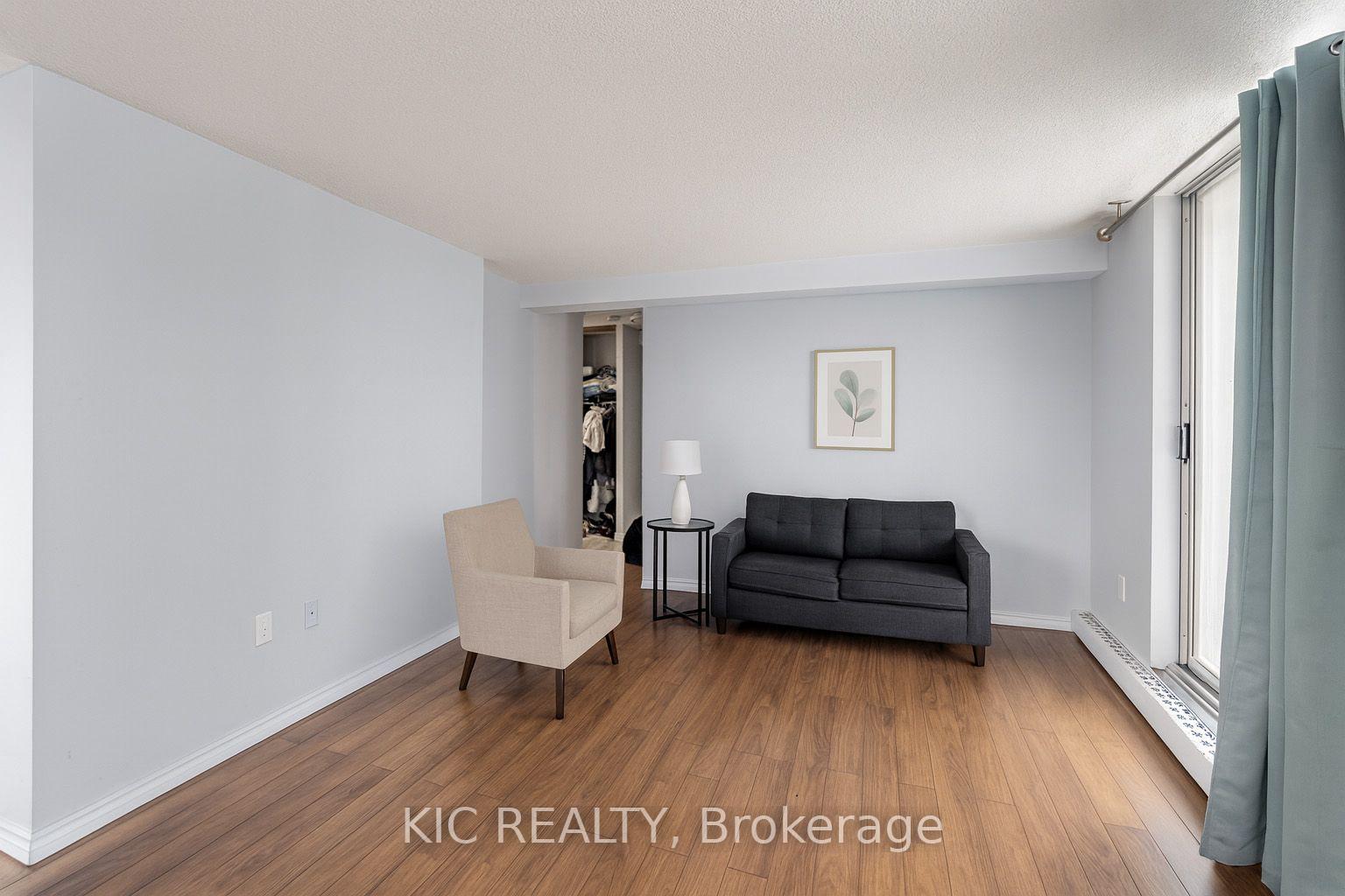 Photo 7 of Unit 403, 2645 Kipling Avenue, Etobicoke, Mount Olive-Silverstone-Jamestown — HOMEH