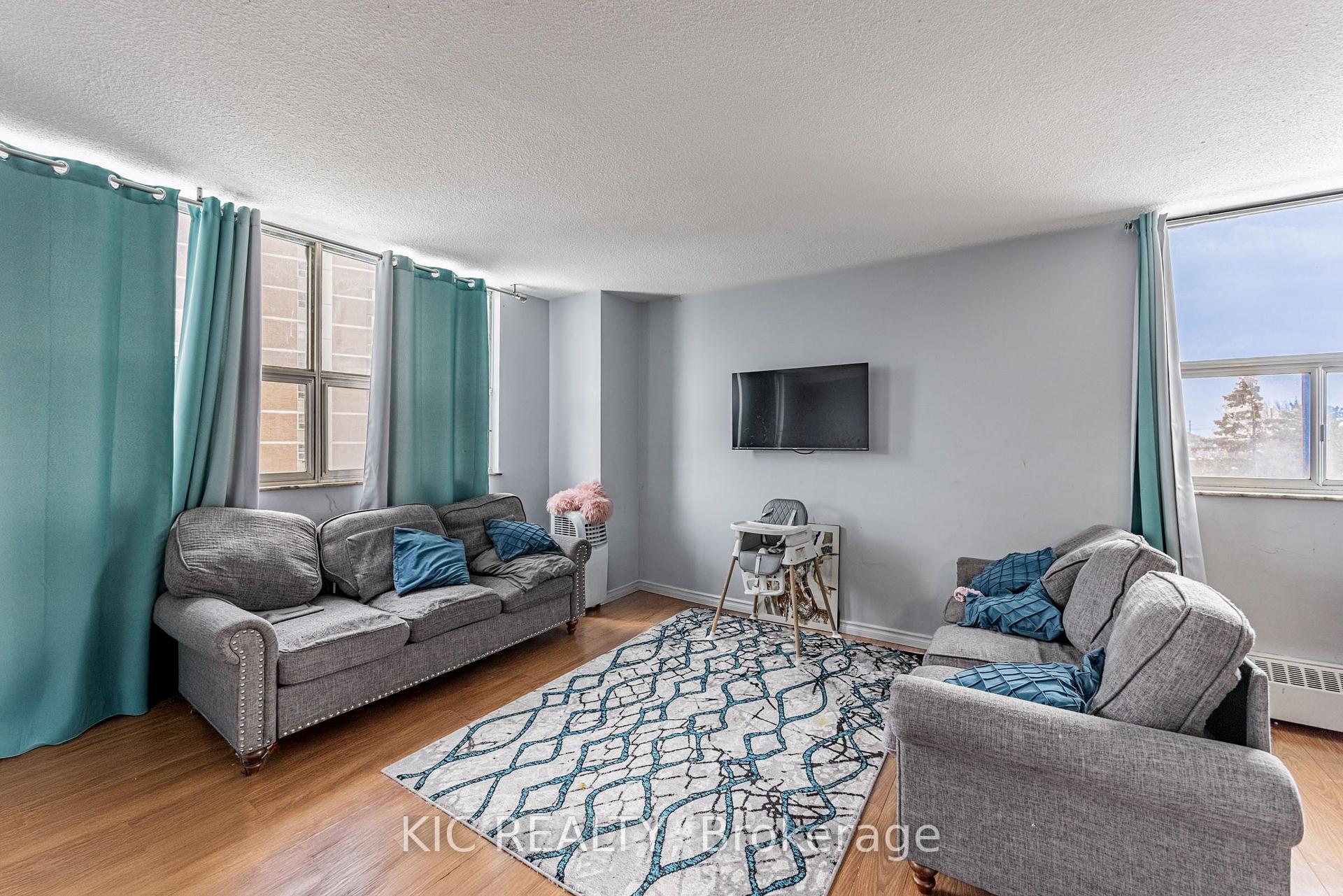 Photo 5 of Unit 403, 2645 Kipling Avenue, Etobicoke, Mount Olive-Silverstone-Jamestown — HOMEH