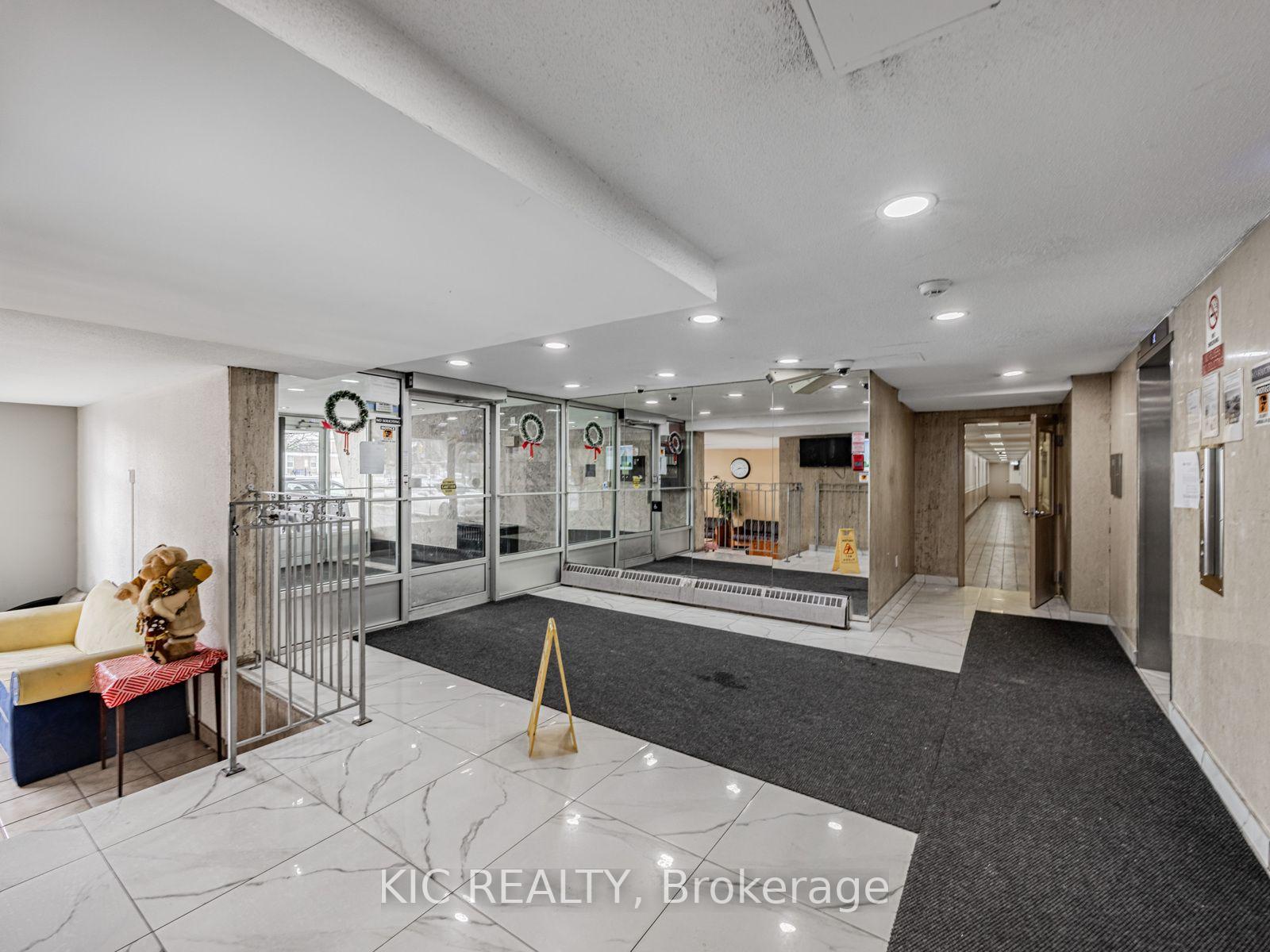 Photo 3 of Unit 403, 2645 Kipling Avenue, Etobicoke, Mount Olive-Silverstone-Jamestown — HOMEH