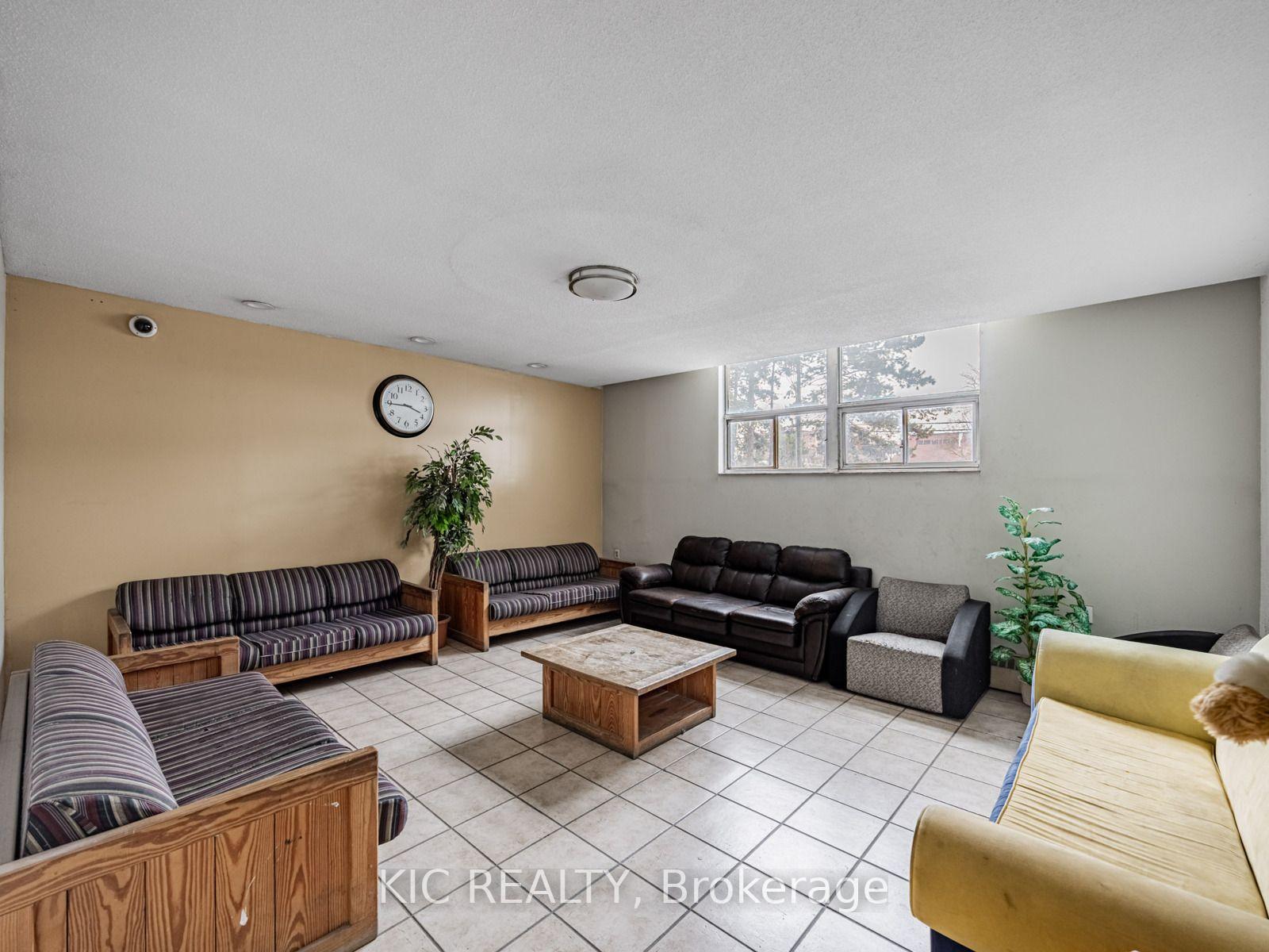 Photo 4 of Unit 403, 2645 Kipling Avenue, Etobicoke, Mount Olive-Silverstone-Jamestown — HOMEH