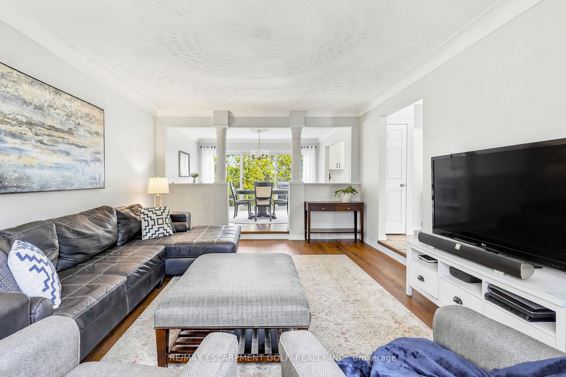 Photo 8 of 14 Leslie Drive, Hamilton, Stoney Creek — HOMEH