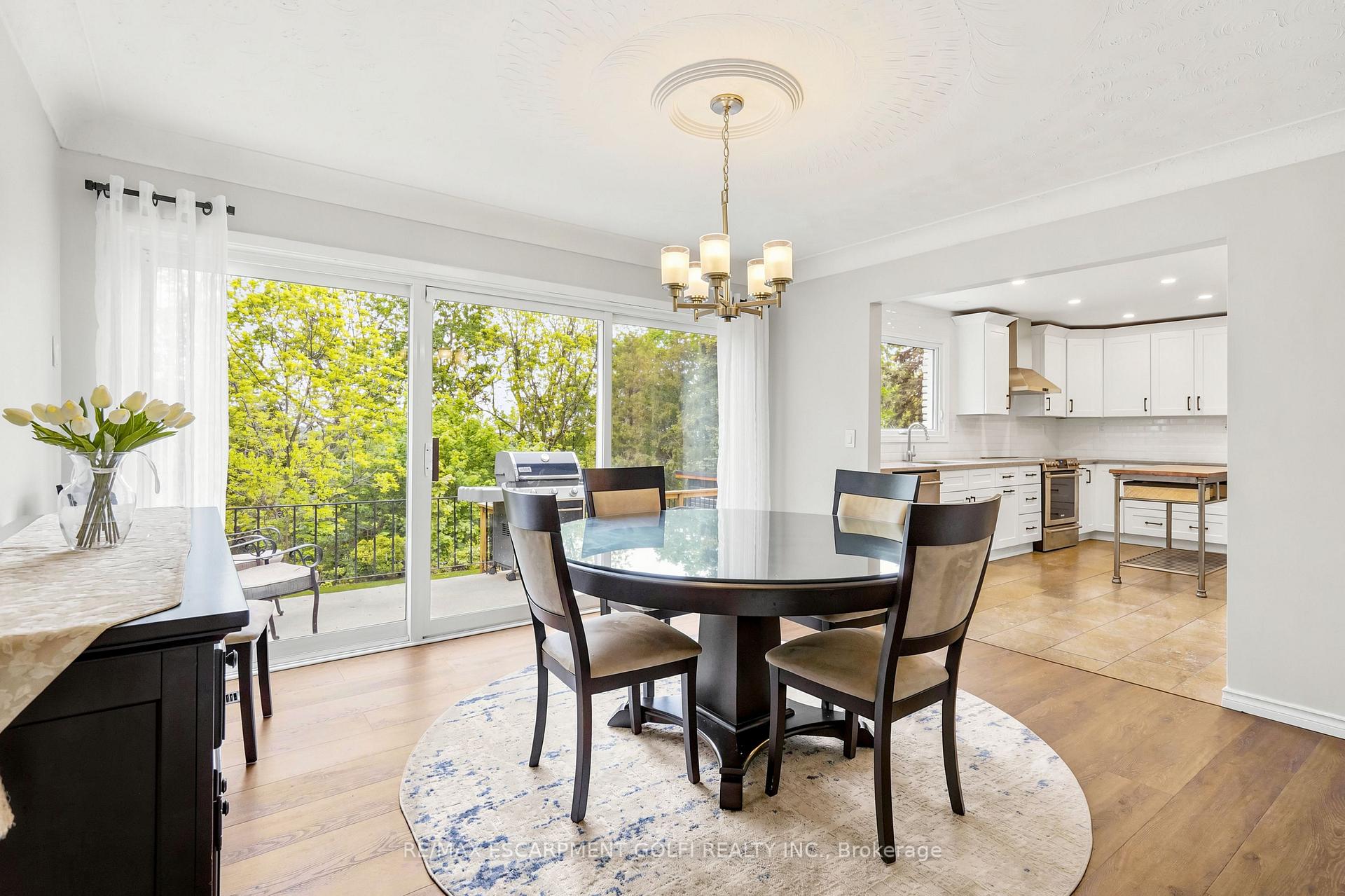 Photo 10 of 14 Leslie Drive, Hamilton, Stoney Creek — HOMEH