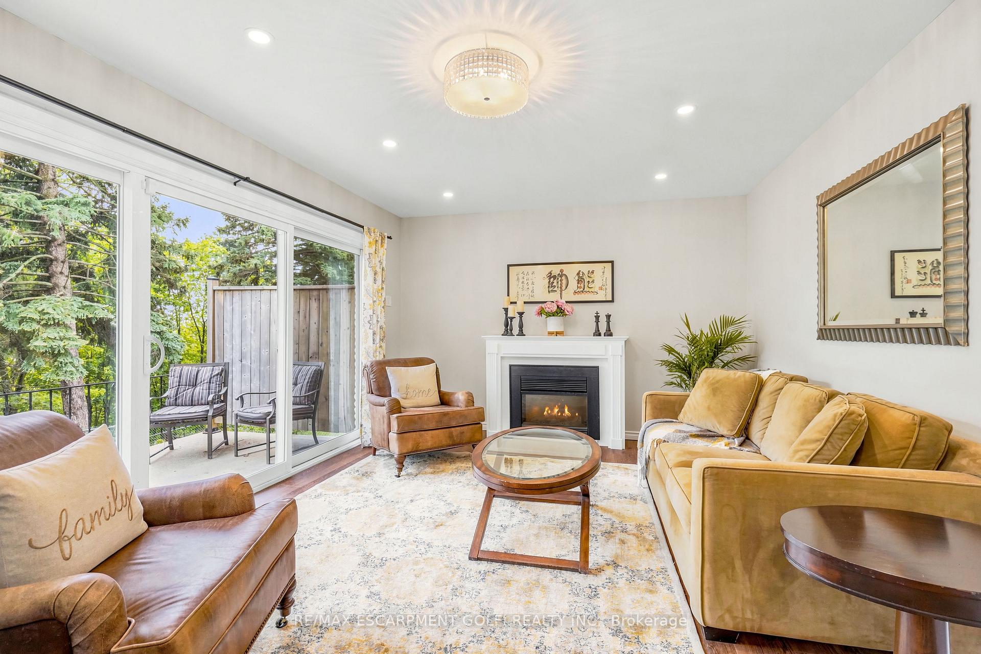 Photo 14 of 14 Leslie Drive, Hamilton, Stoney Creek — HOMEH