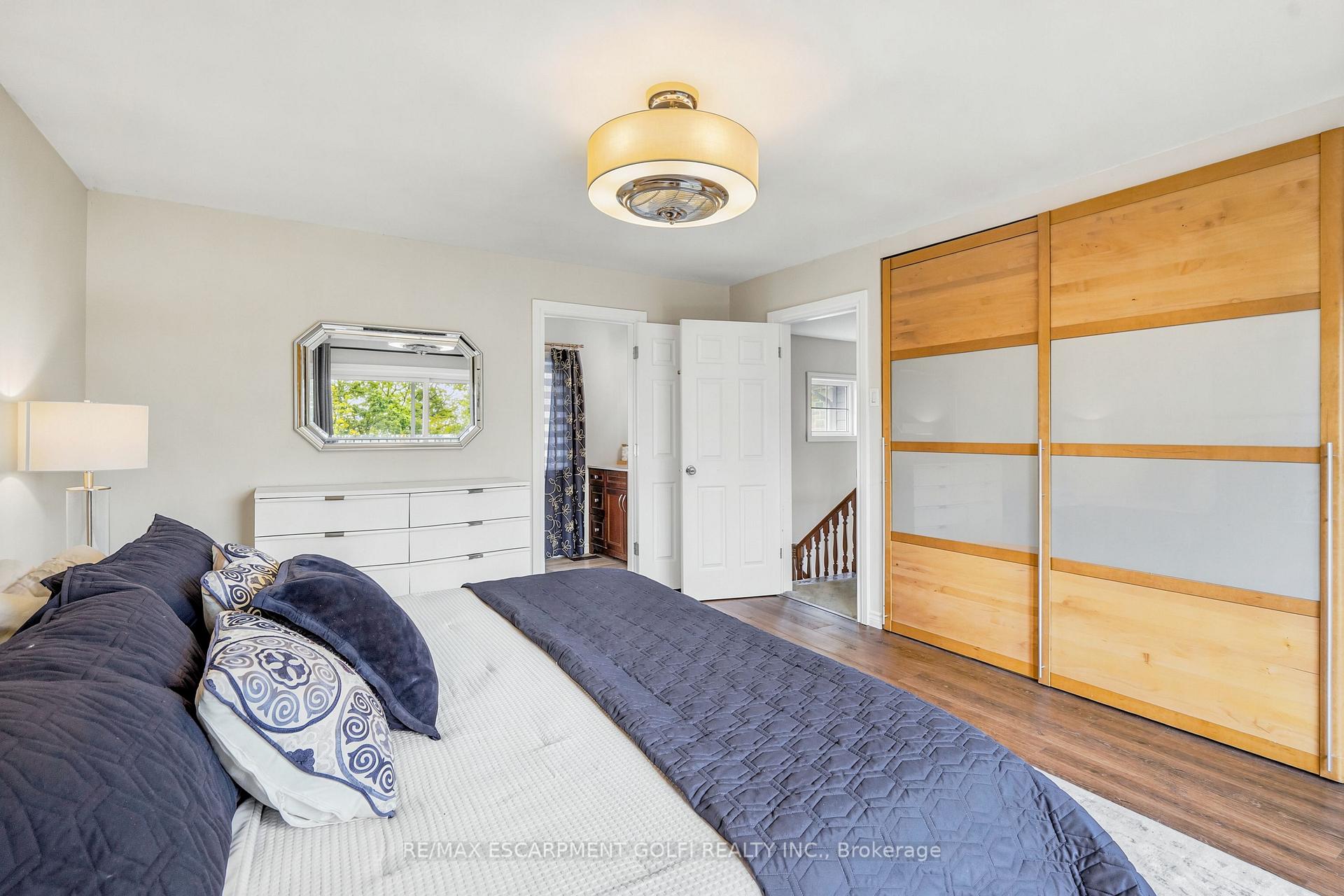 Photo 18 of 14 Leslie Drive, Hamilton, Stoney Creek — HOMEH