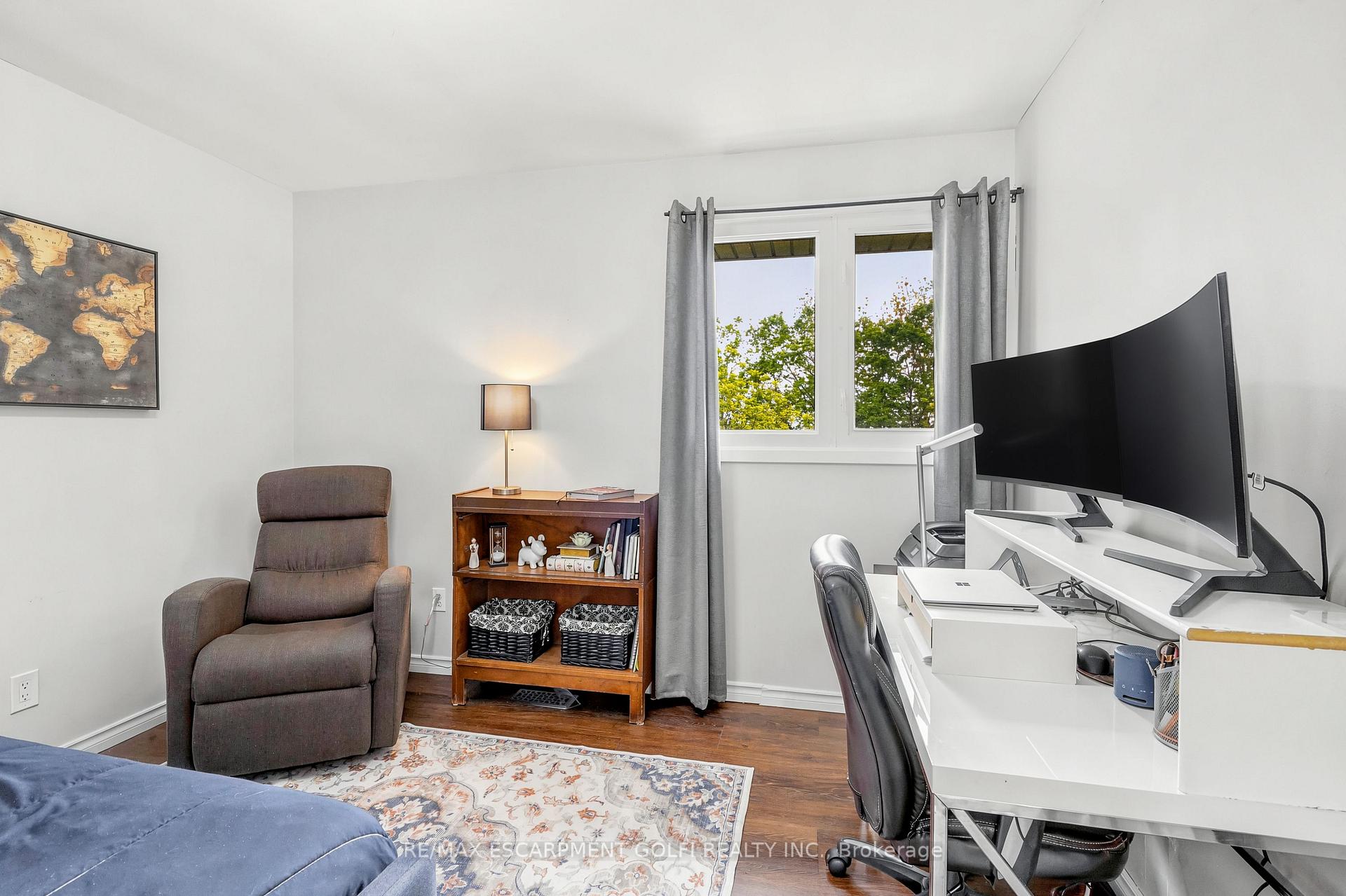 Photo 24 of 14 Leslie Drive, Hamilton, Stoney Creek — HOMEH