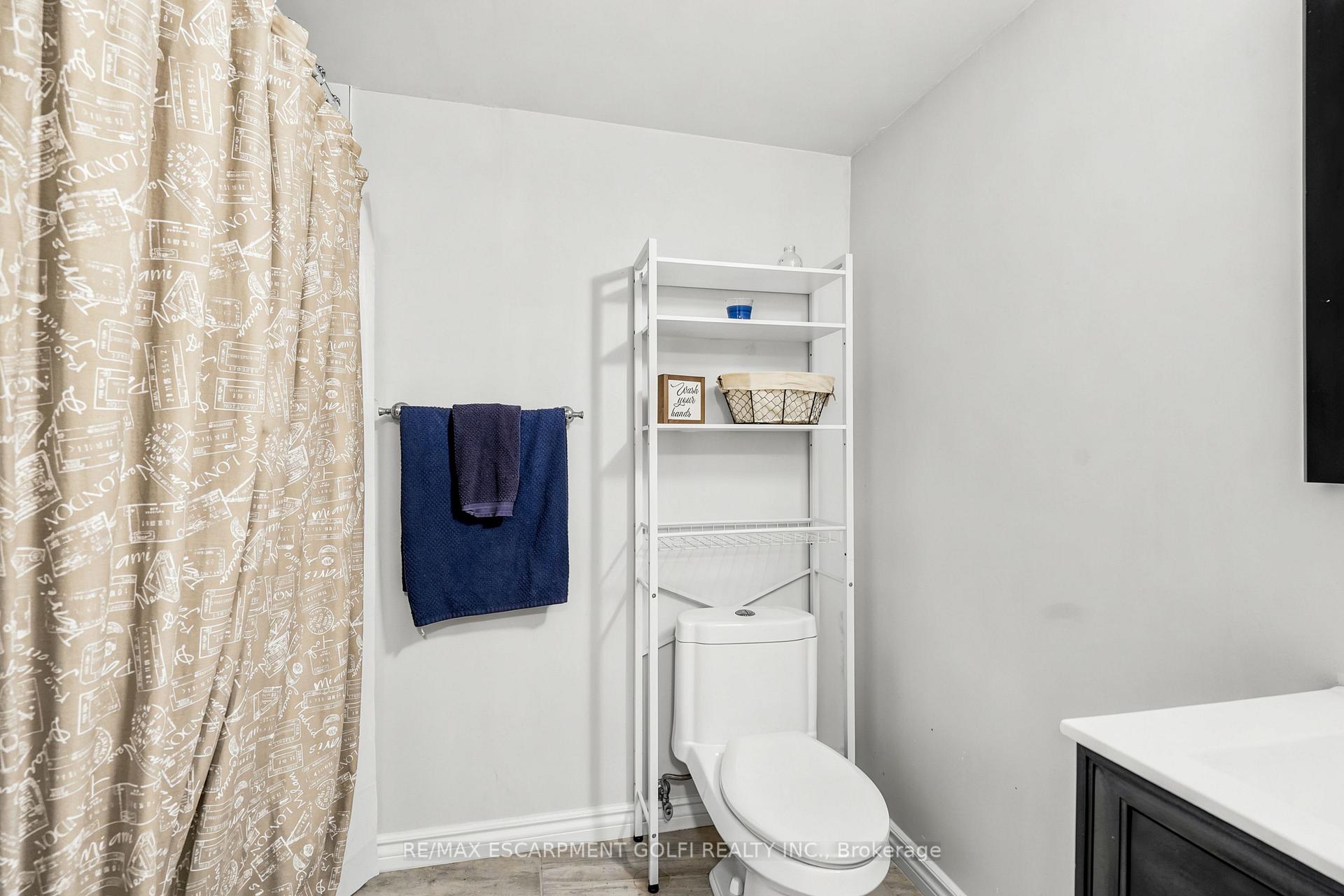 Photo 29 of 14 Leslie Drive, Hamilton, Stoney Creek — HOMEH